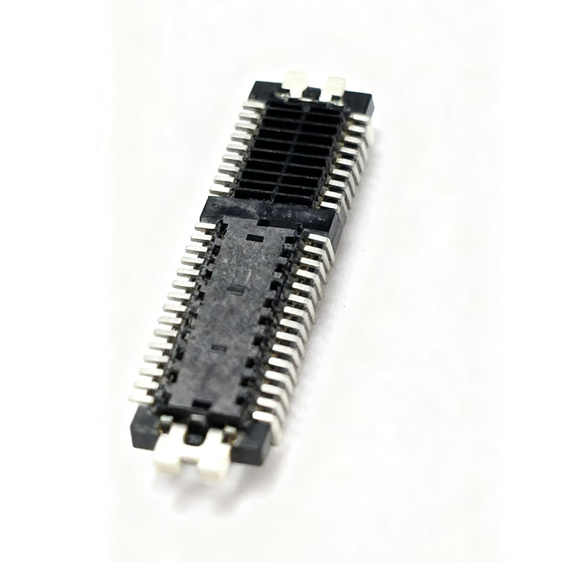 CUC0647B0514B PCIe 5.0 64-Pin Connector, Side-Slotted with No Side Eaves