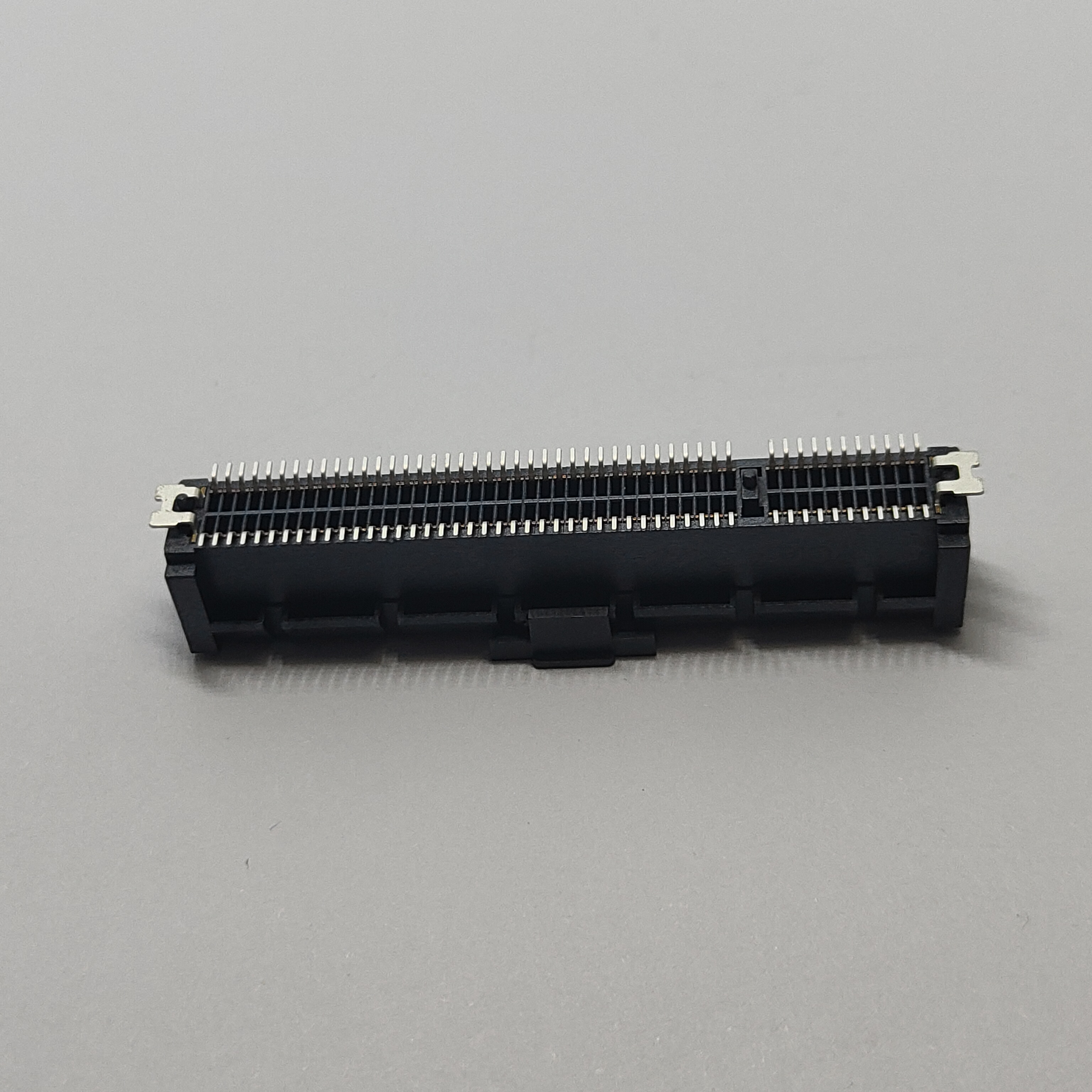 PCIe Gen4 16GT/s 98Pin SMT Connector W/ Latch & Overhang Au30u''