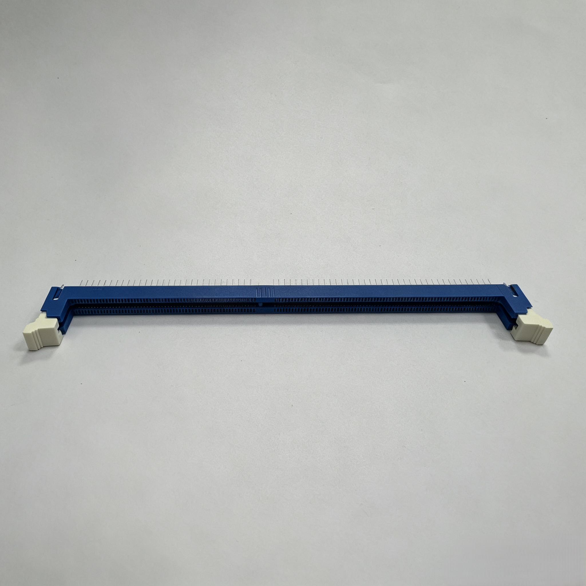 DDR4 288‑Pin, Dark Blue (293C) + White Latch, PA66 Au30u'' DIP=2.5MM No Logo
