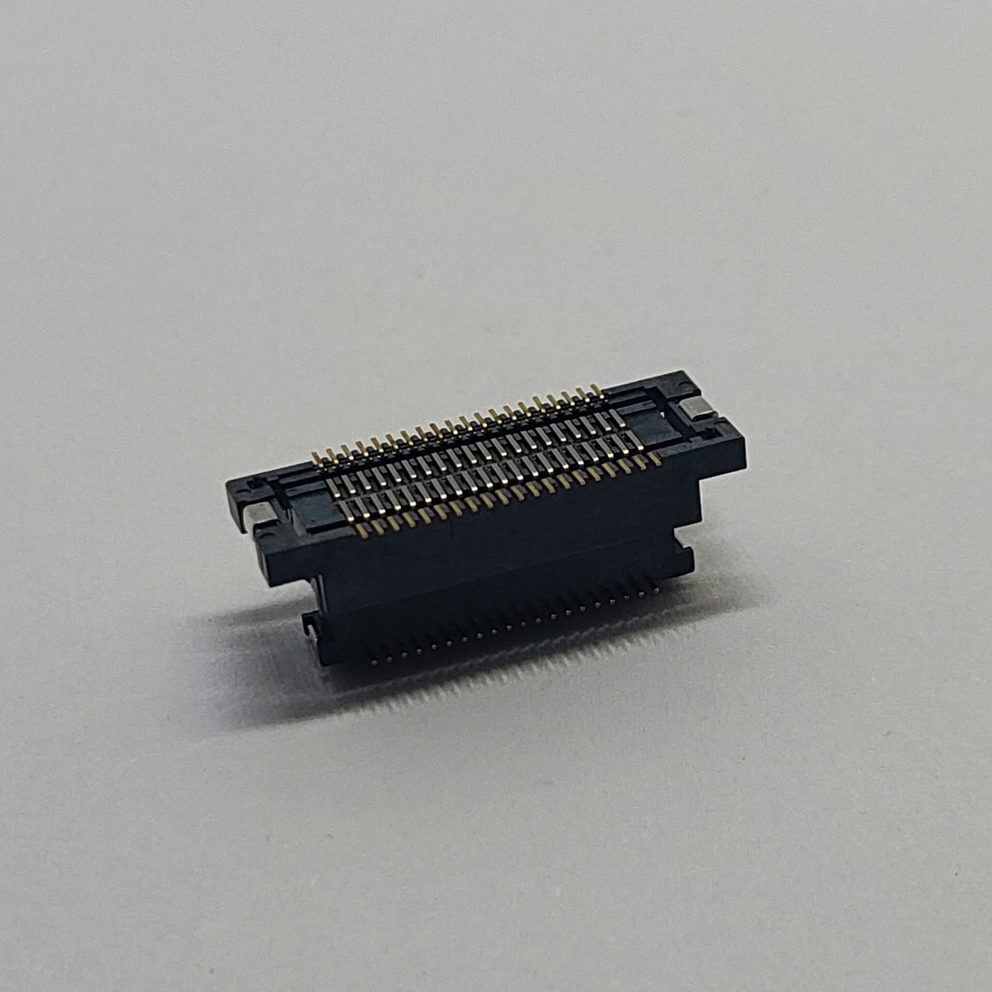 0.80mm Pitch Floating Board-to-Board (BTB) Female Receptacle, Vertical SMT, Au 3µ" Plating, LCP, Black