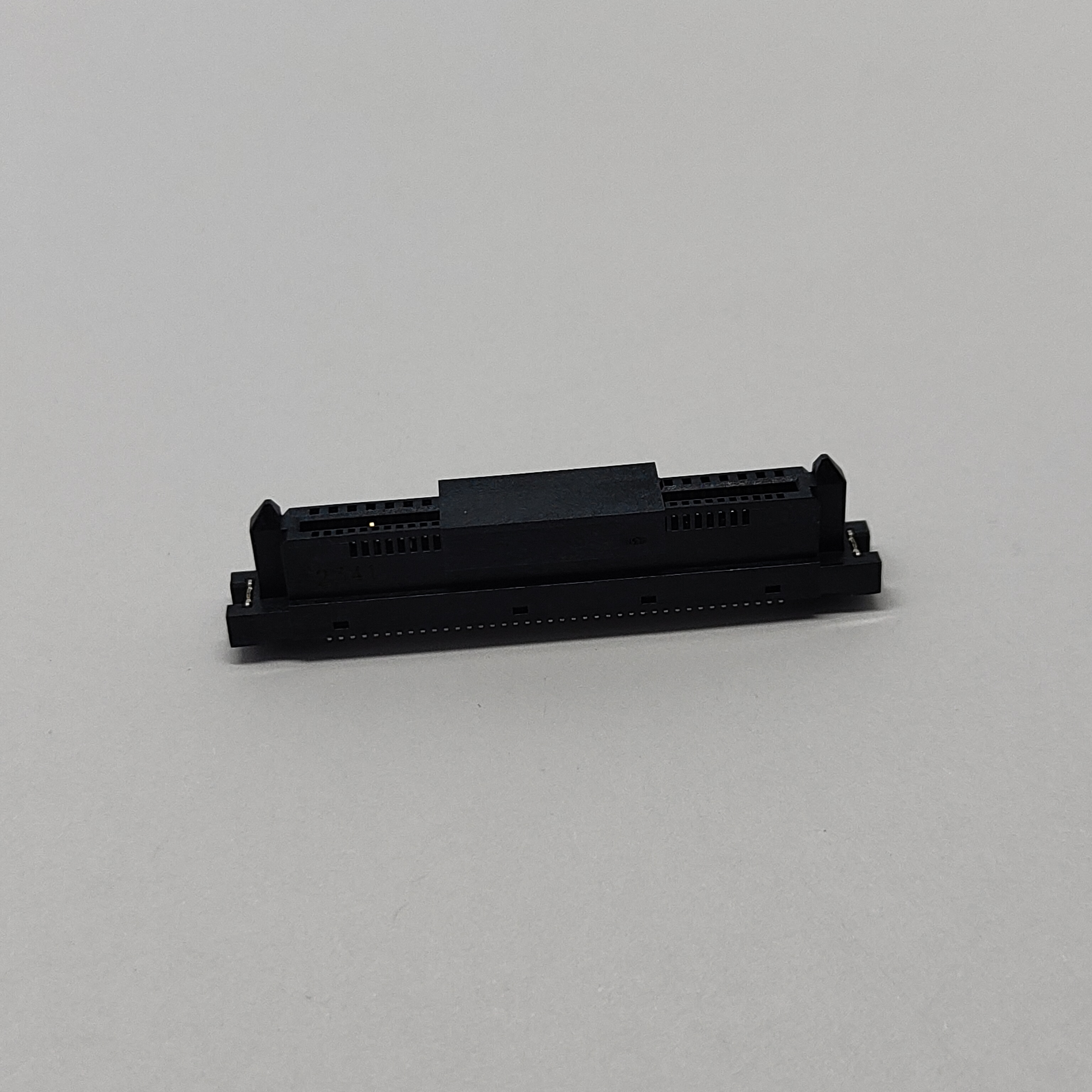 PSAS 68PIN for PCle 5.0 VERTICAL SMT CONN Au30u''