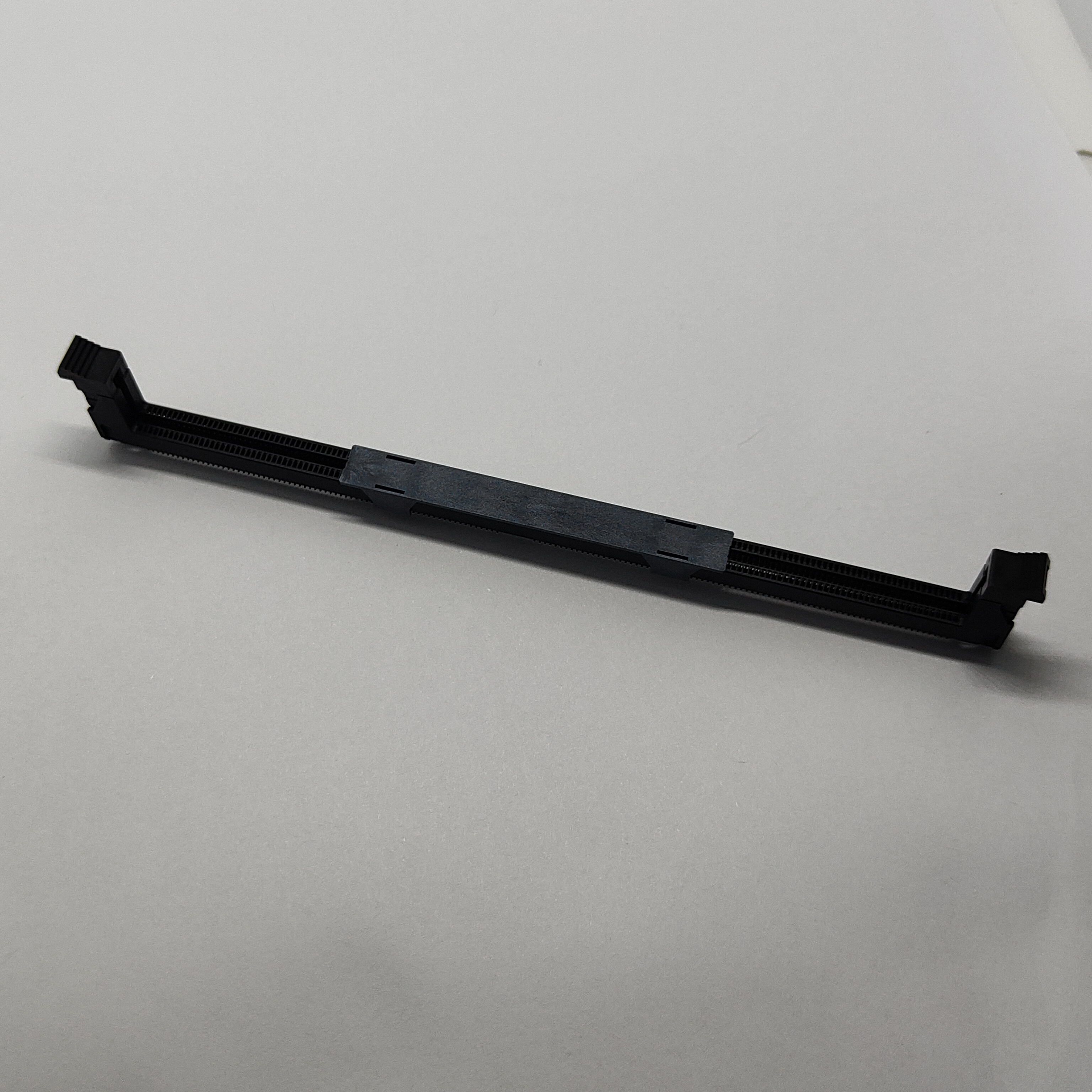 DDR5 288PIN UDIMM PA9T Housing BLACK Extractor