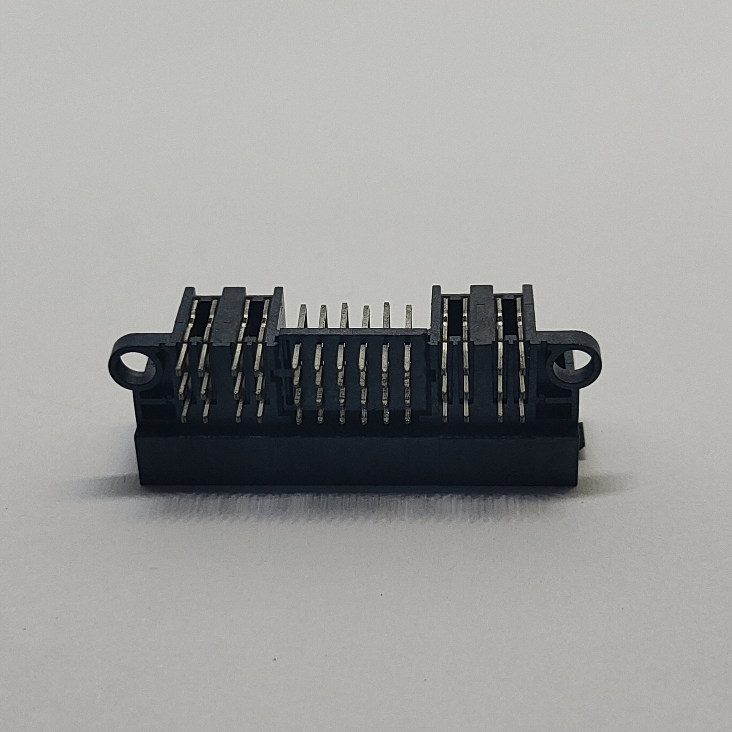 5.0mm Power + 2.0mm Signal Combo Connector, DIP R/A, 2P+24P+2P, Selective Au 10μ"/Sn, High-Temp, Black