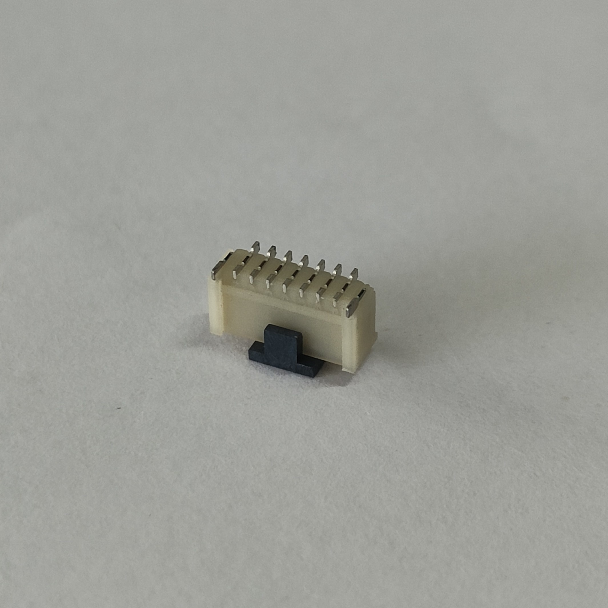 1.00mm Pitch 7-Pin SMT Connector, 180° Dual Row Pads, PA9T Material