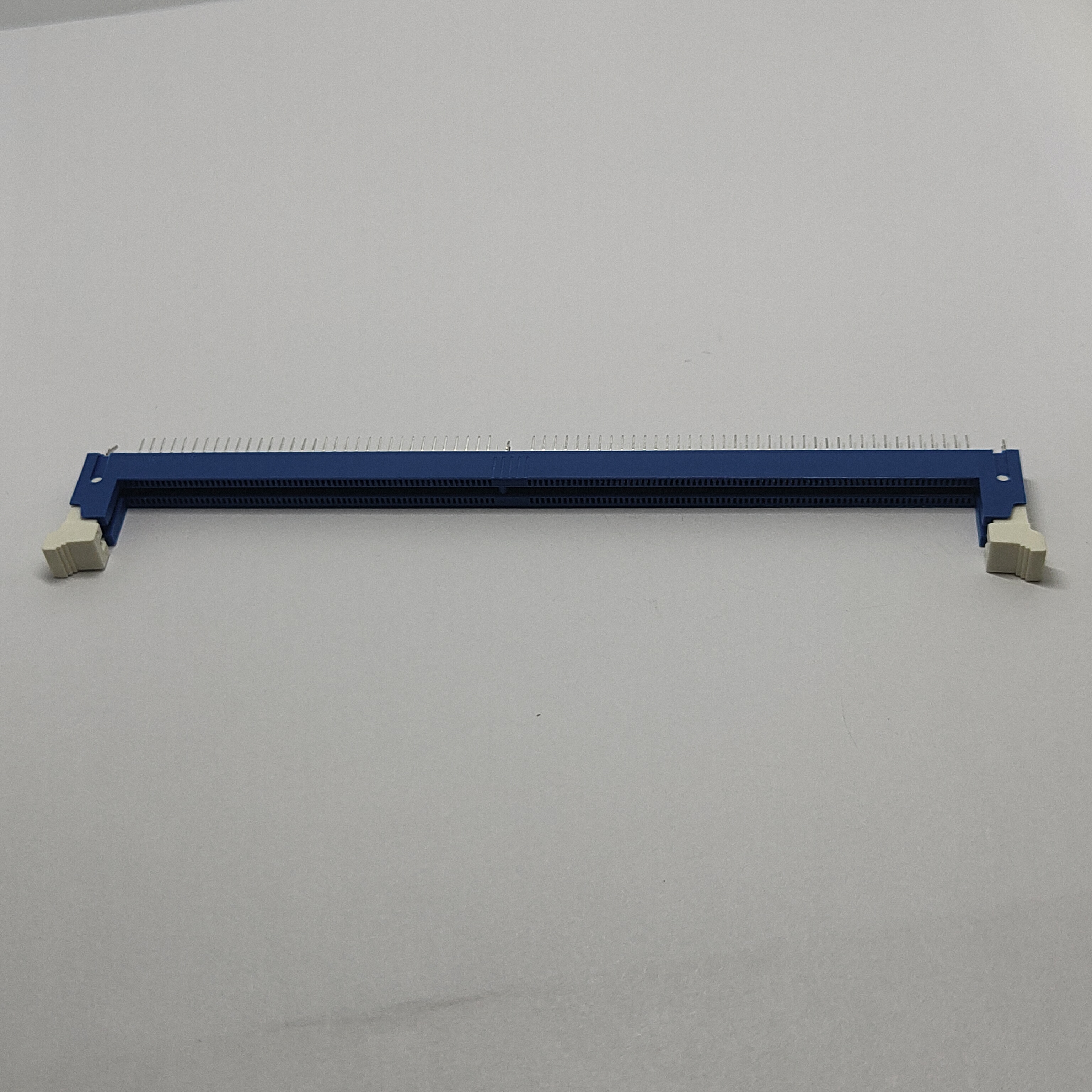 DDR4 288P Memory Socket, Blue Housing(293C) with White Latch Solt DIP＝3.0mm
