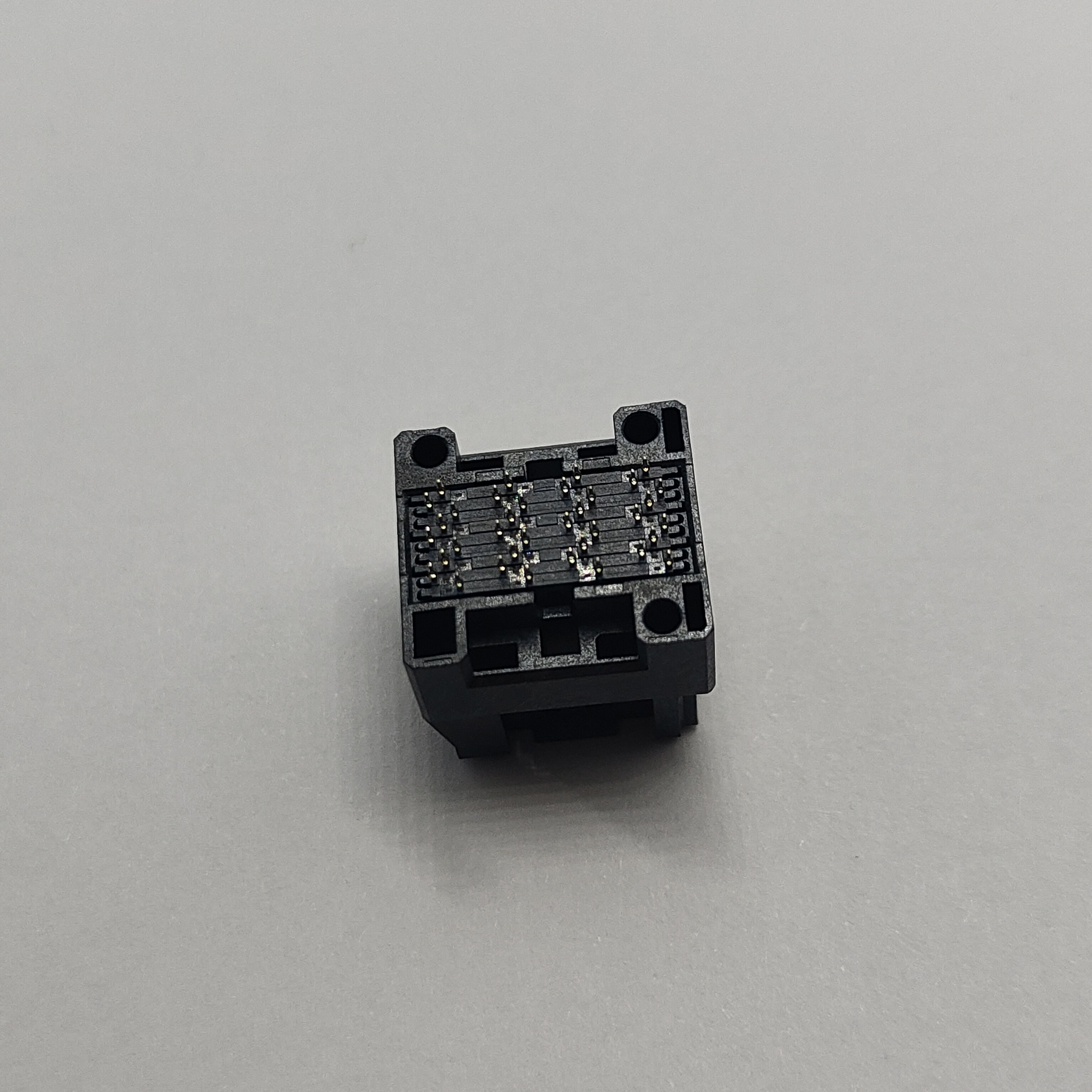 Mini SAS HD 4i Receptacle Connector : 36PIN G/F L=1.55; LCP BLACK VT SOCKET
