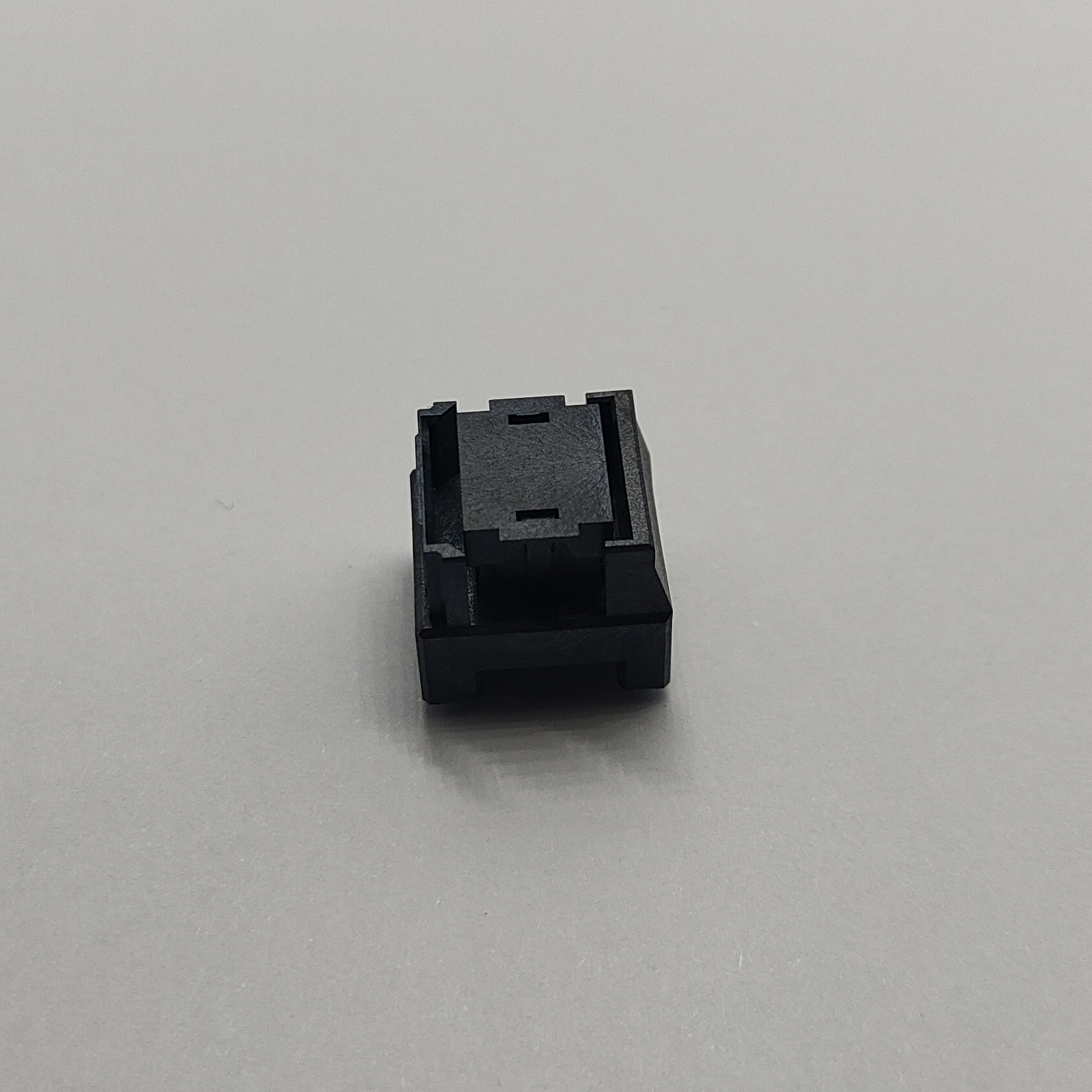 Mini SAS HD 4i Receptacle Connector : 36PIN G/F L=1.55; LCP BLACK VT SOCKET