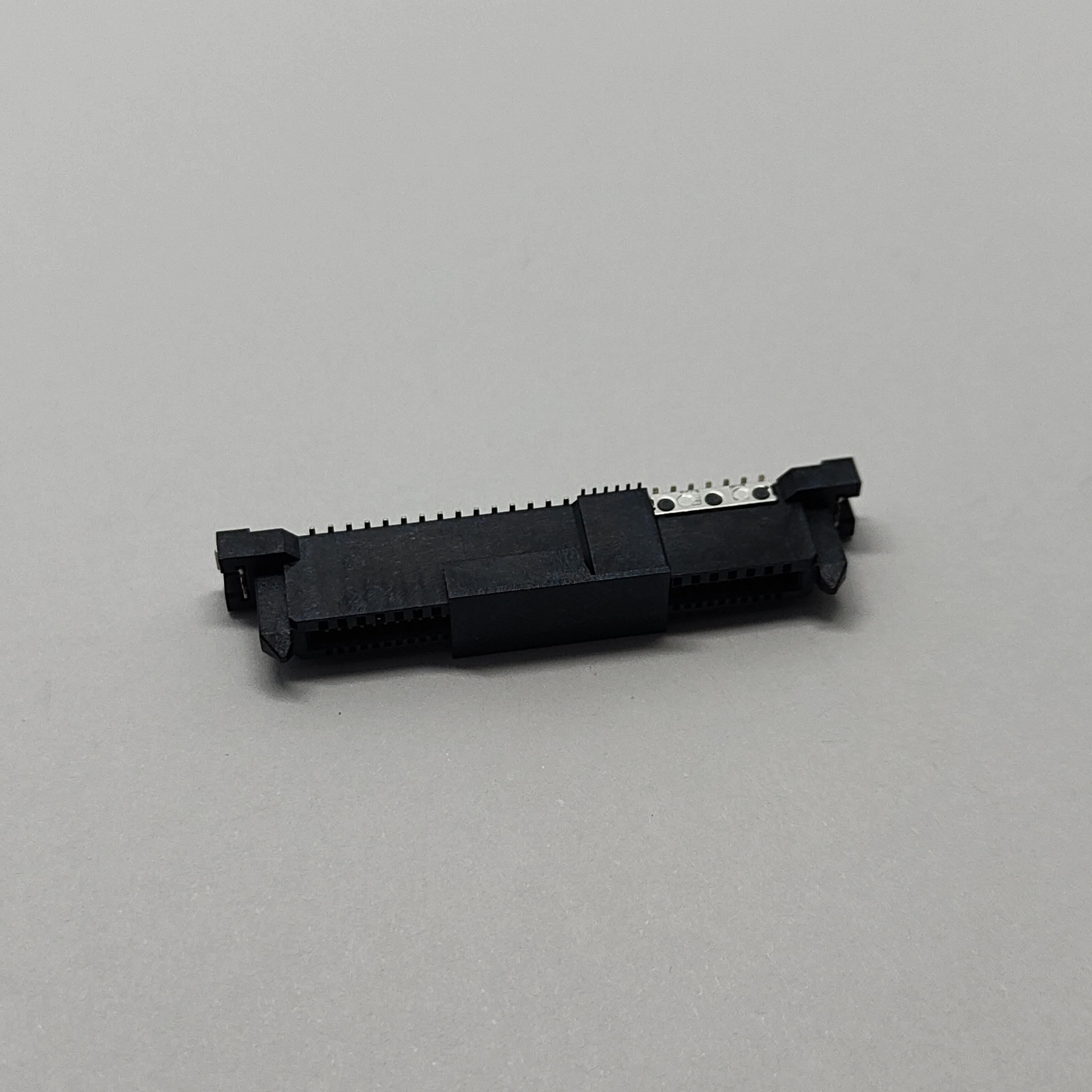 PSAS 68PIN for PCle 5.0 VERTICAL SMT CONN Au30u''