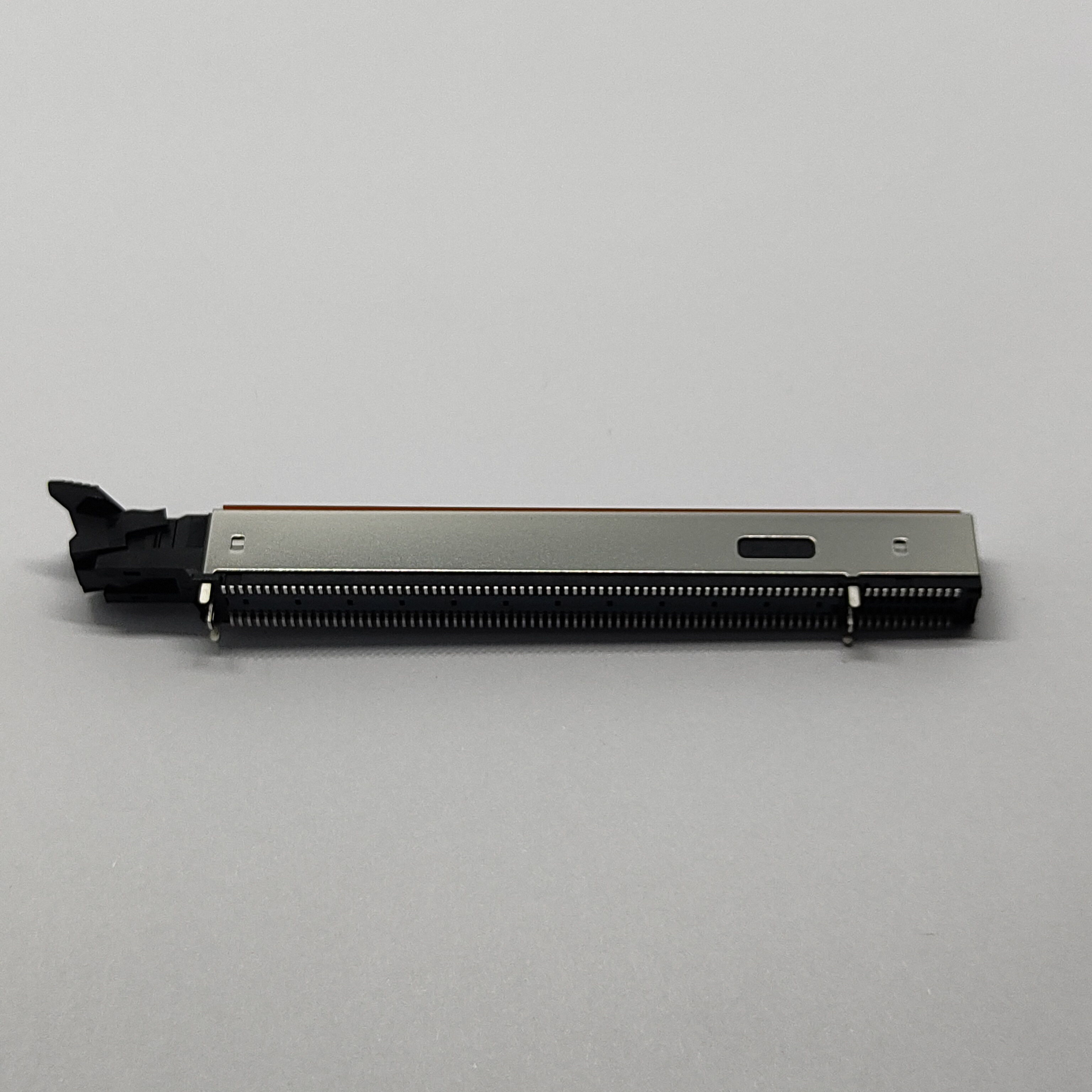 PCIe 5.0 SMT Connector with Eject Latch, Au 15μ", Black