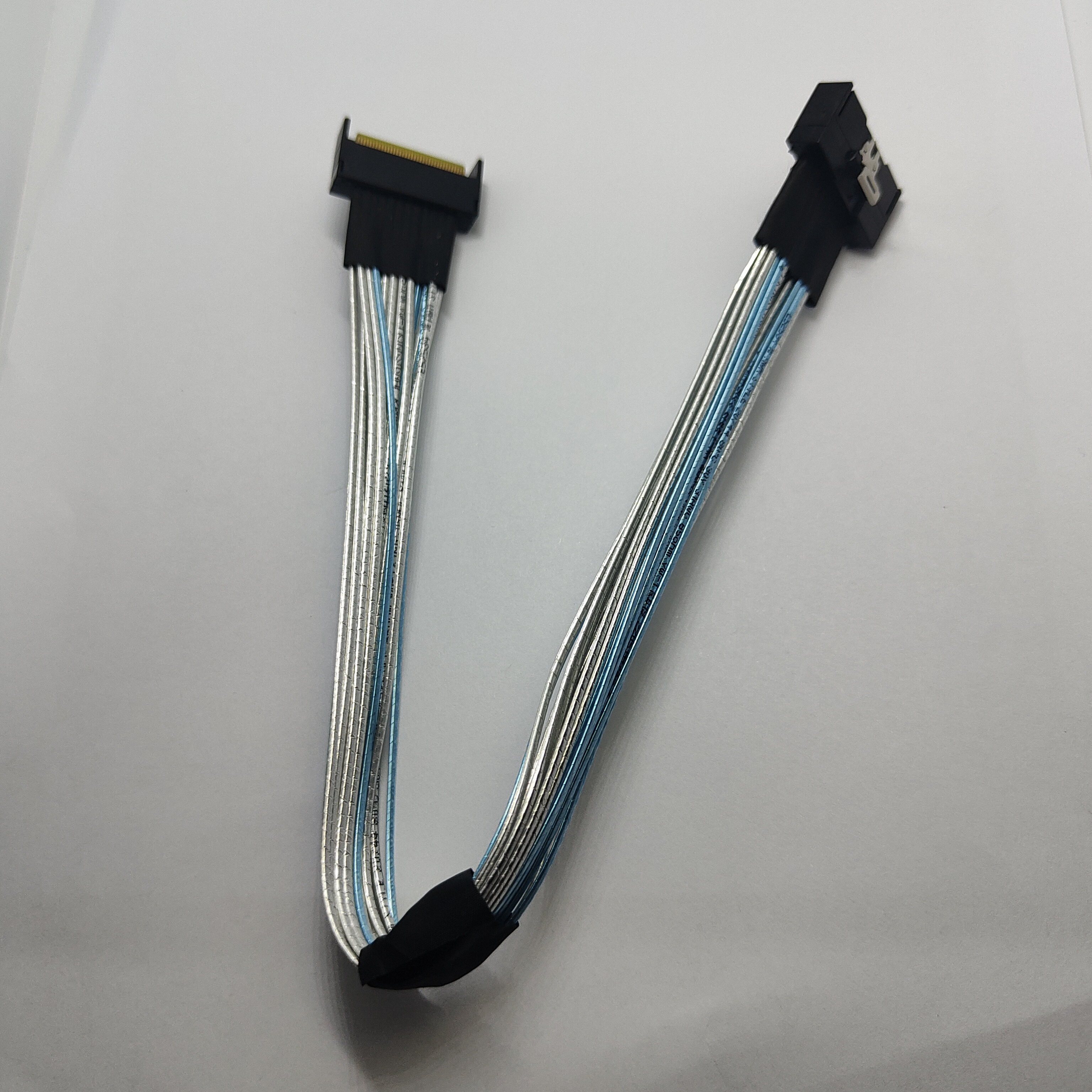 MCIO 8X STR L=300 Cable