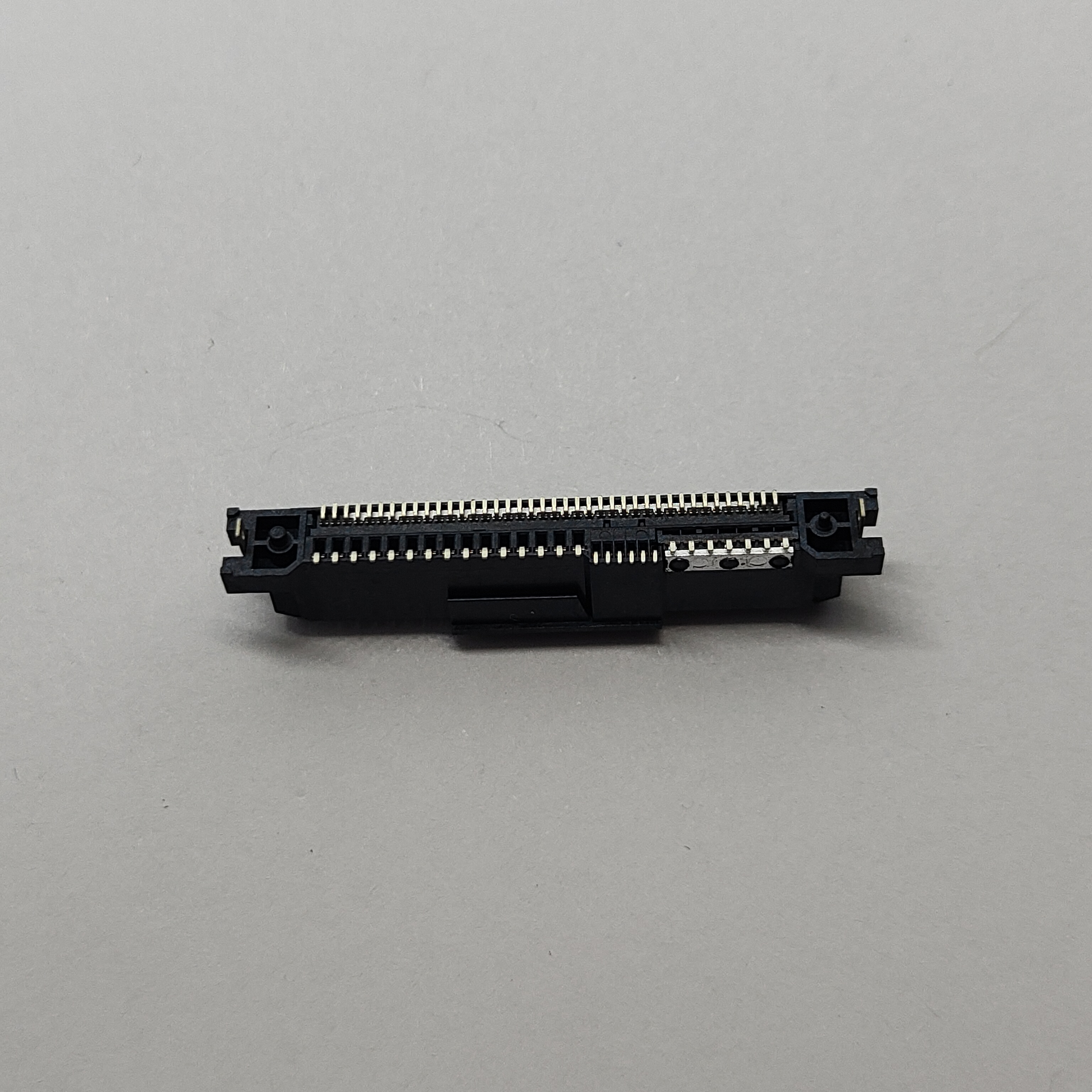 PCIe SAS VERTICAL SMT CONN Au30u''
