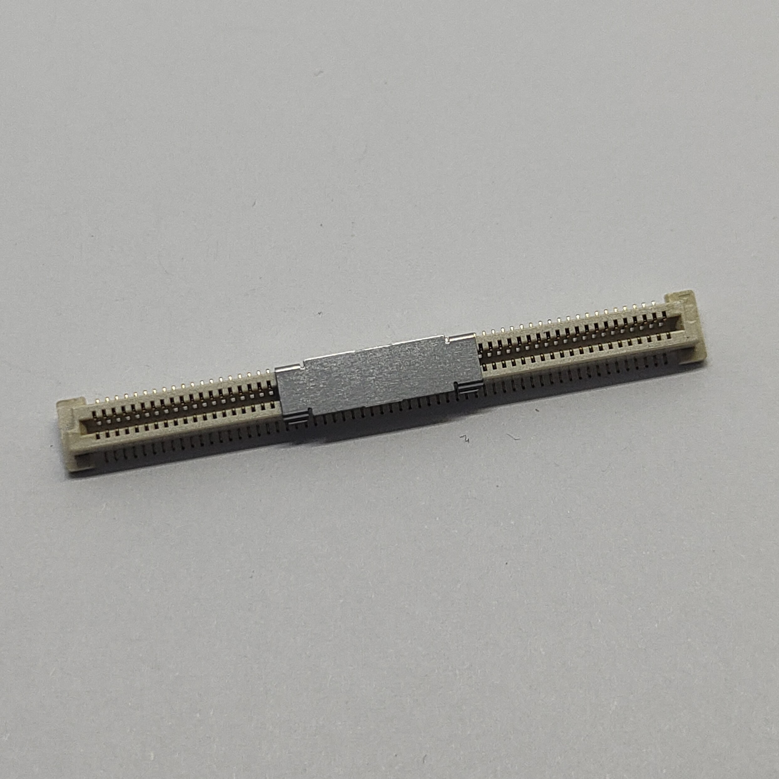 0.8mm Pitch Board-to-Board Female Connector 120 Pin SMT H5.0mm