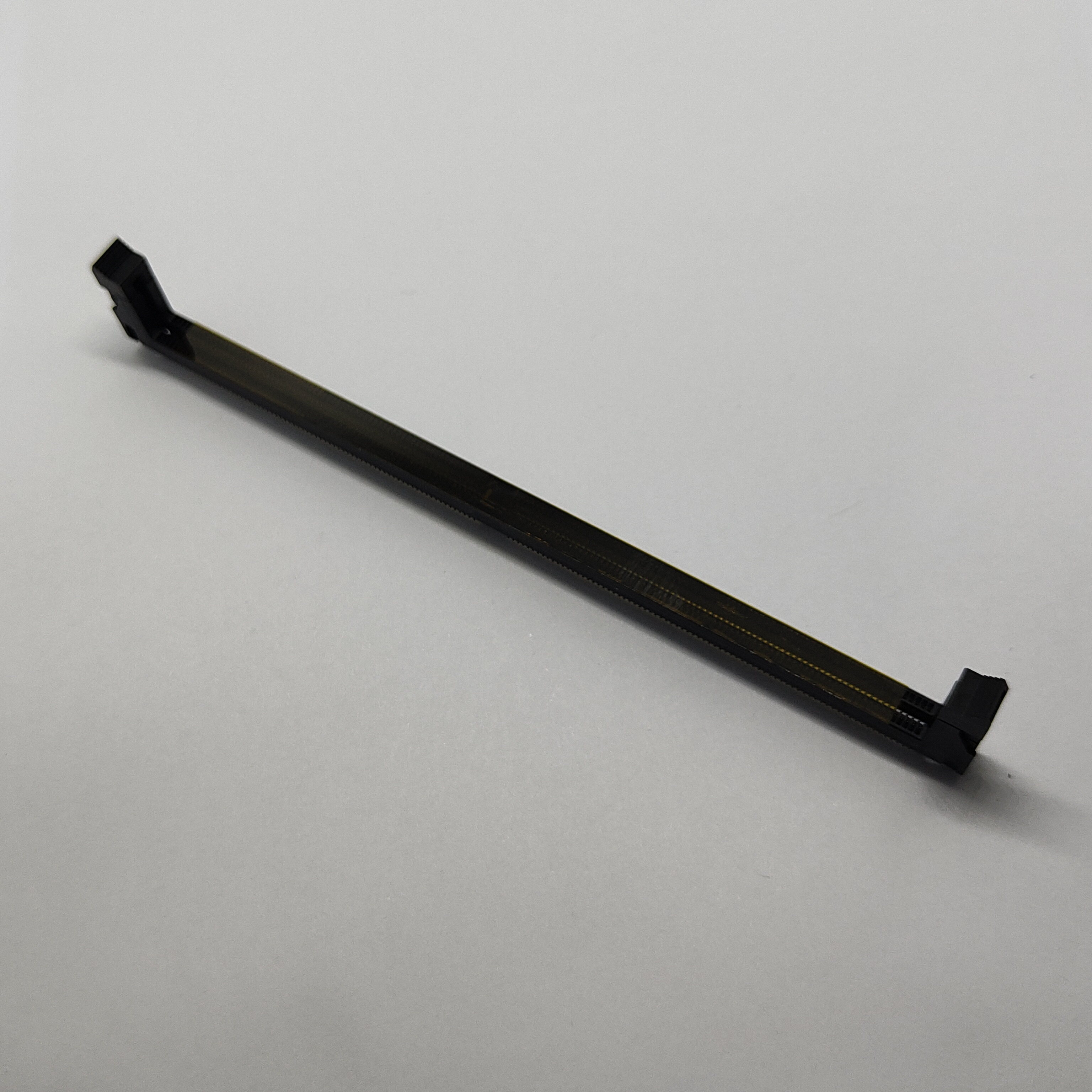 DDR5 288PIN RDIMM Short Latch Hard Tray with Mylar, L=120mm, Black, Au 30μ"