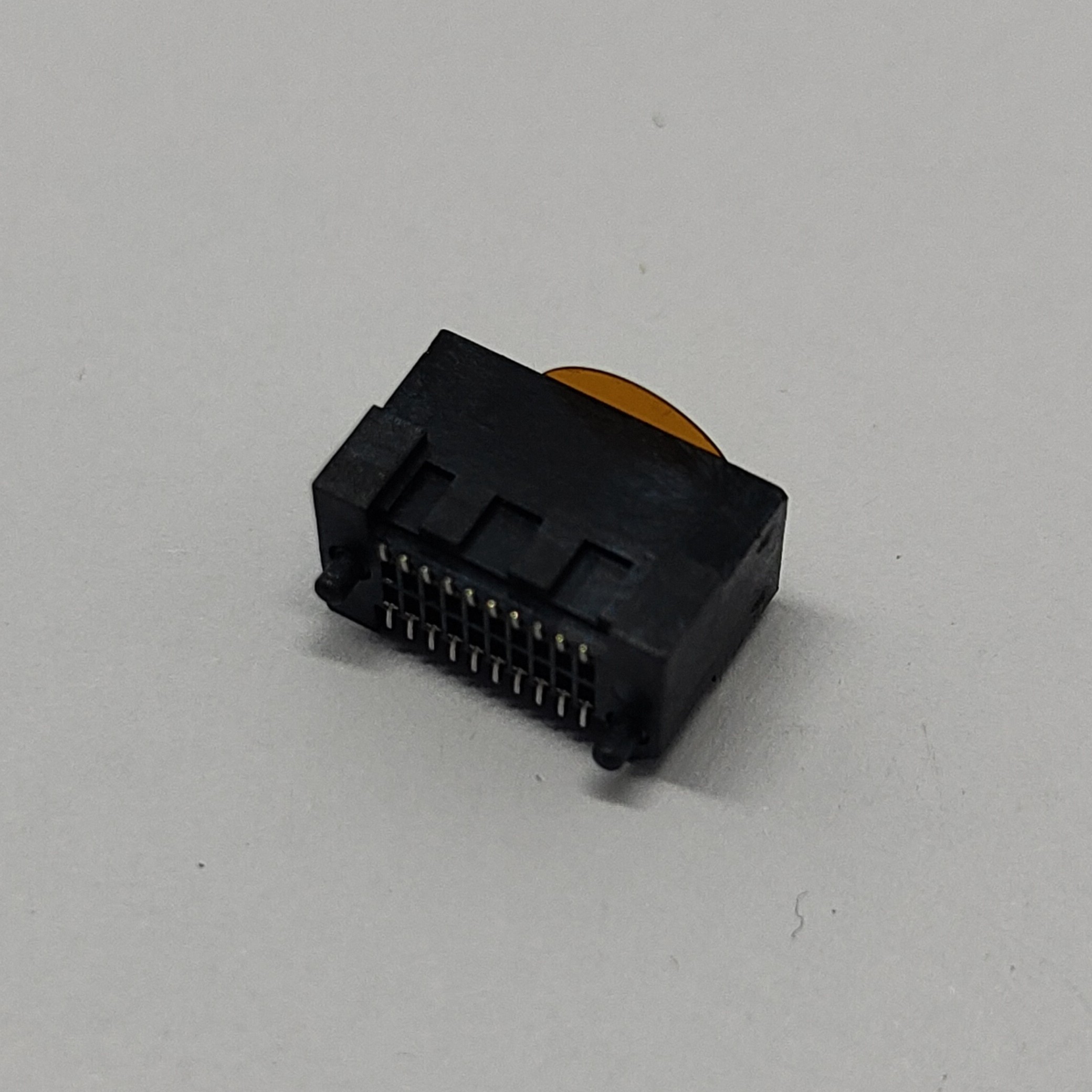 Riser Card Edge Connector PCIe Slot 0.8mm Vertical SMT LCP 