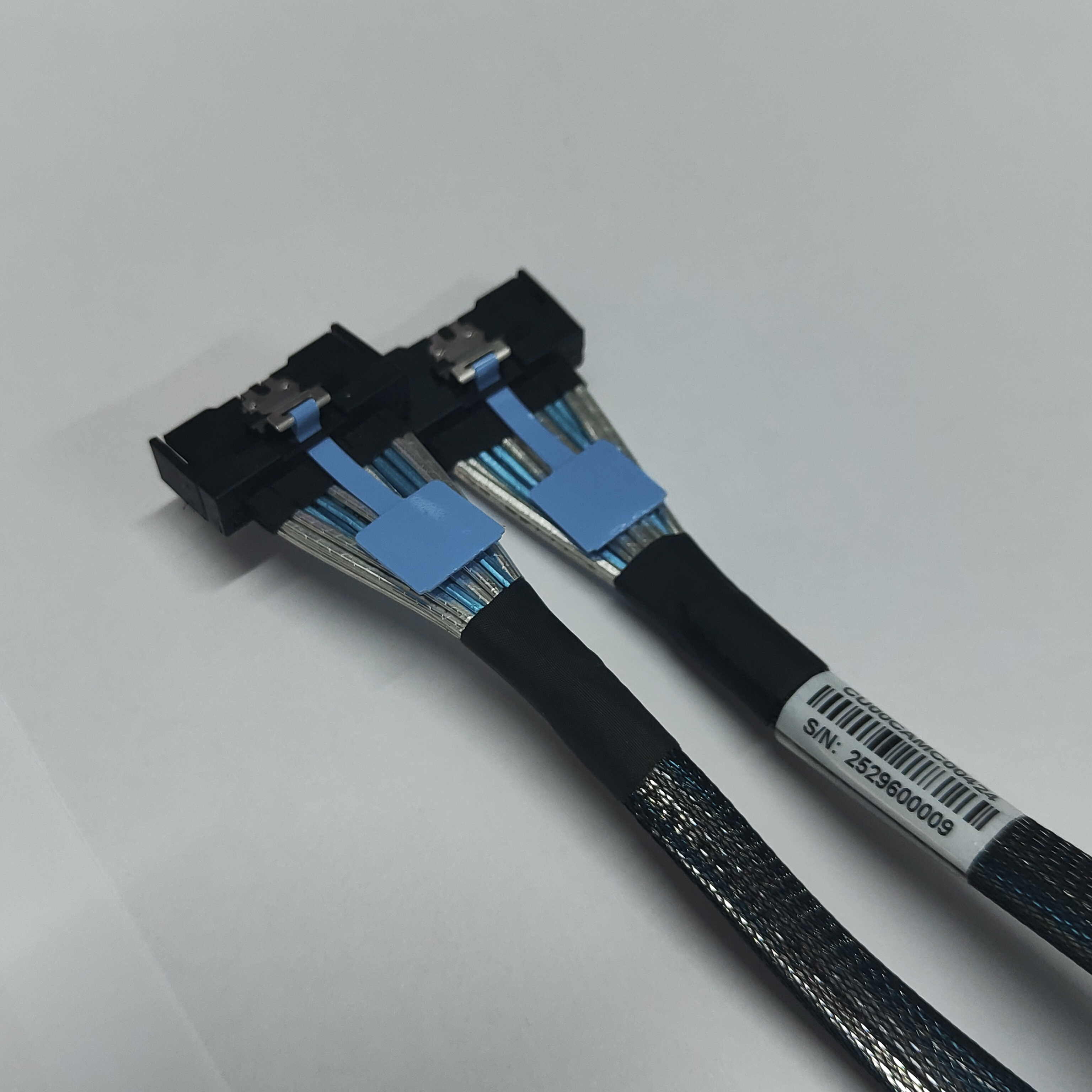 MCIO 8X STR CABLE L=300MM
