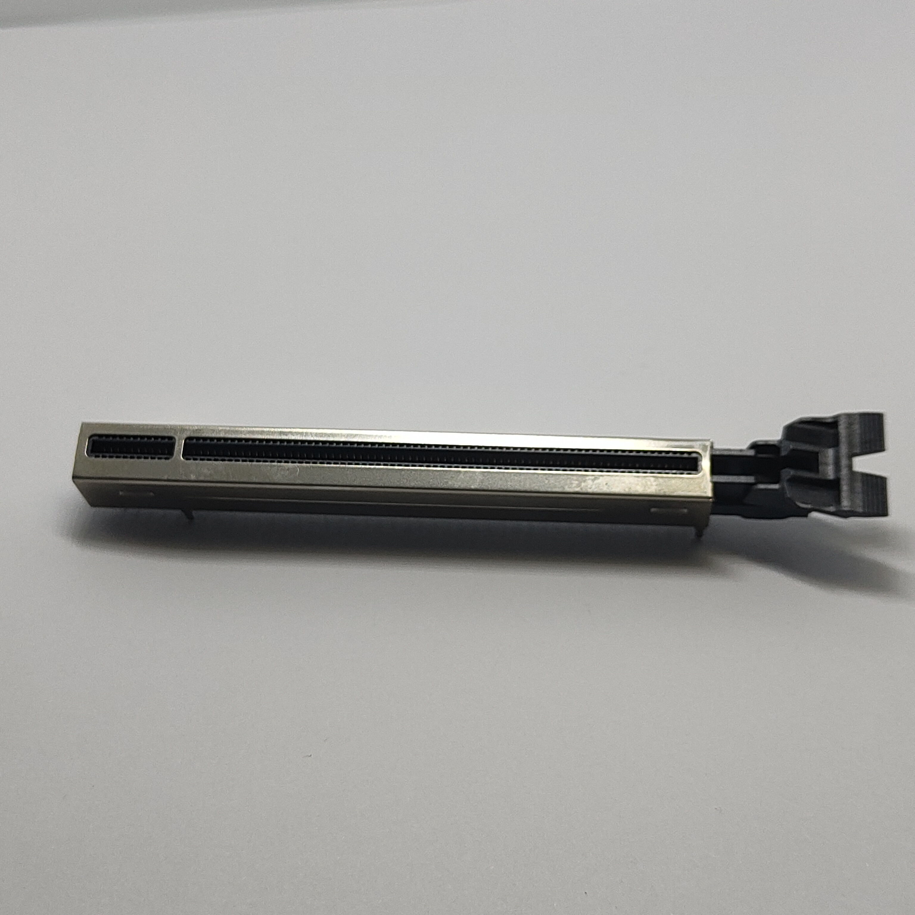 PCIe Gen4.0 16GT/s 164‑Pin Overhang Rotating Guide Post Connector w/ Shield Shell, DIM A=2.50mm,Au5u'' Tray