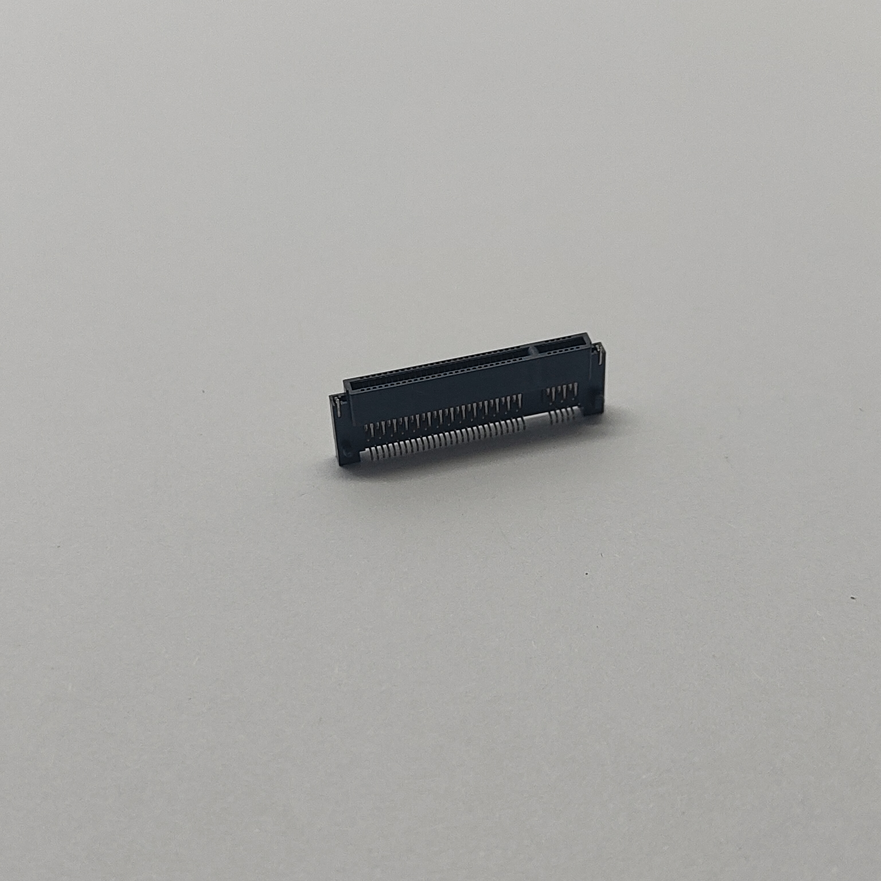 M.2 CH0.6 RVS 1.65H Au1u'' Connector