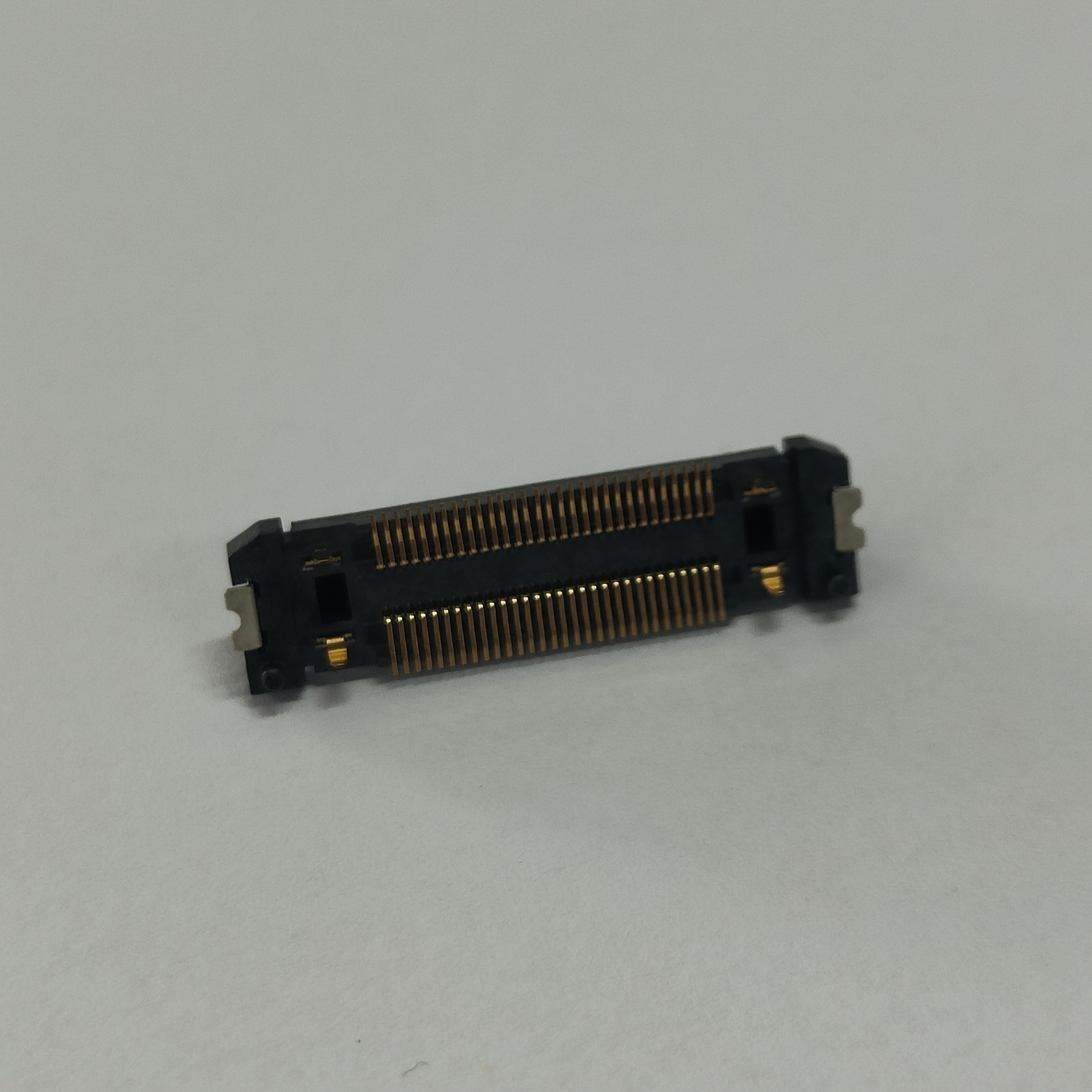 0.50mm Pitch Floating BTB Male, Vertical DIP, 60P, Au 3μ", LCP Black
