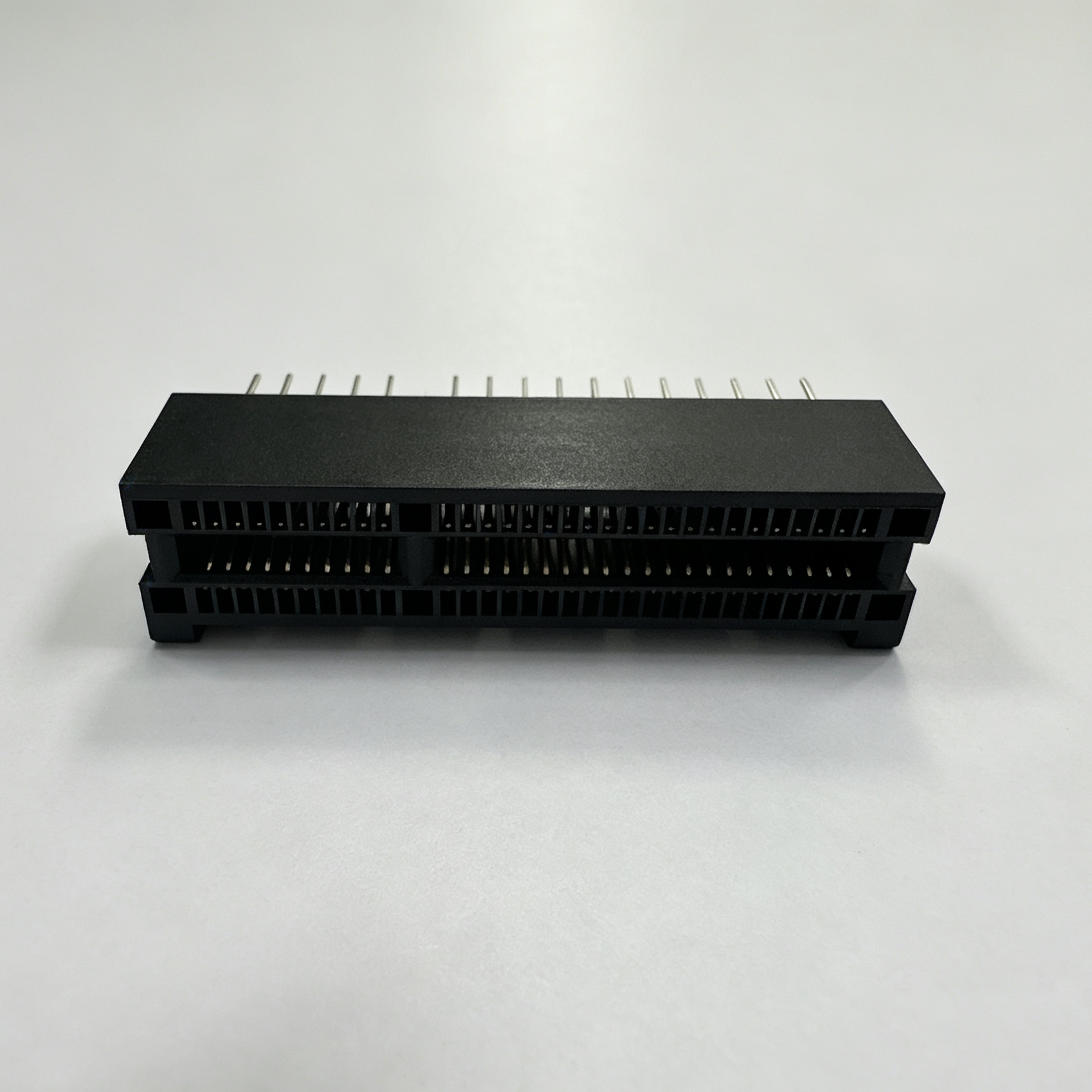 PCIe 64‑Pin Slot, No‑Latch Guide Post, Gold‑Finger, Black, No‑Logo DIP