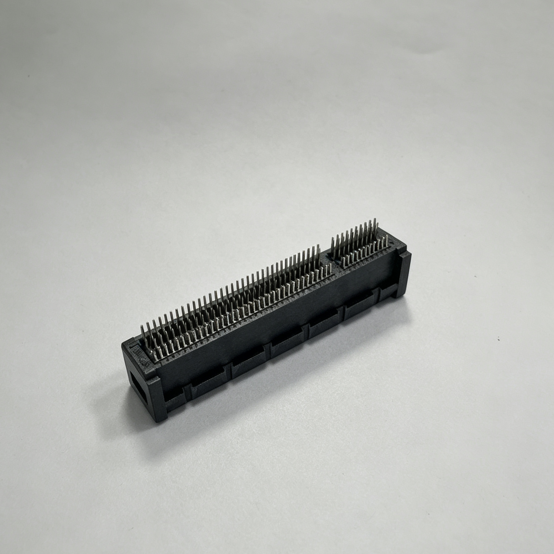 PCIe Gen4.016GT/S 98PIN Without Guide Post Board‑Lock Clamp‑Mount Au15u''