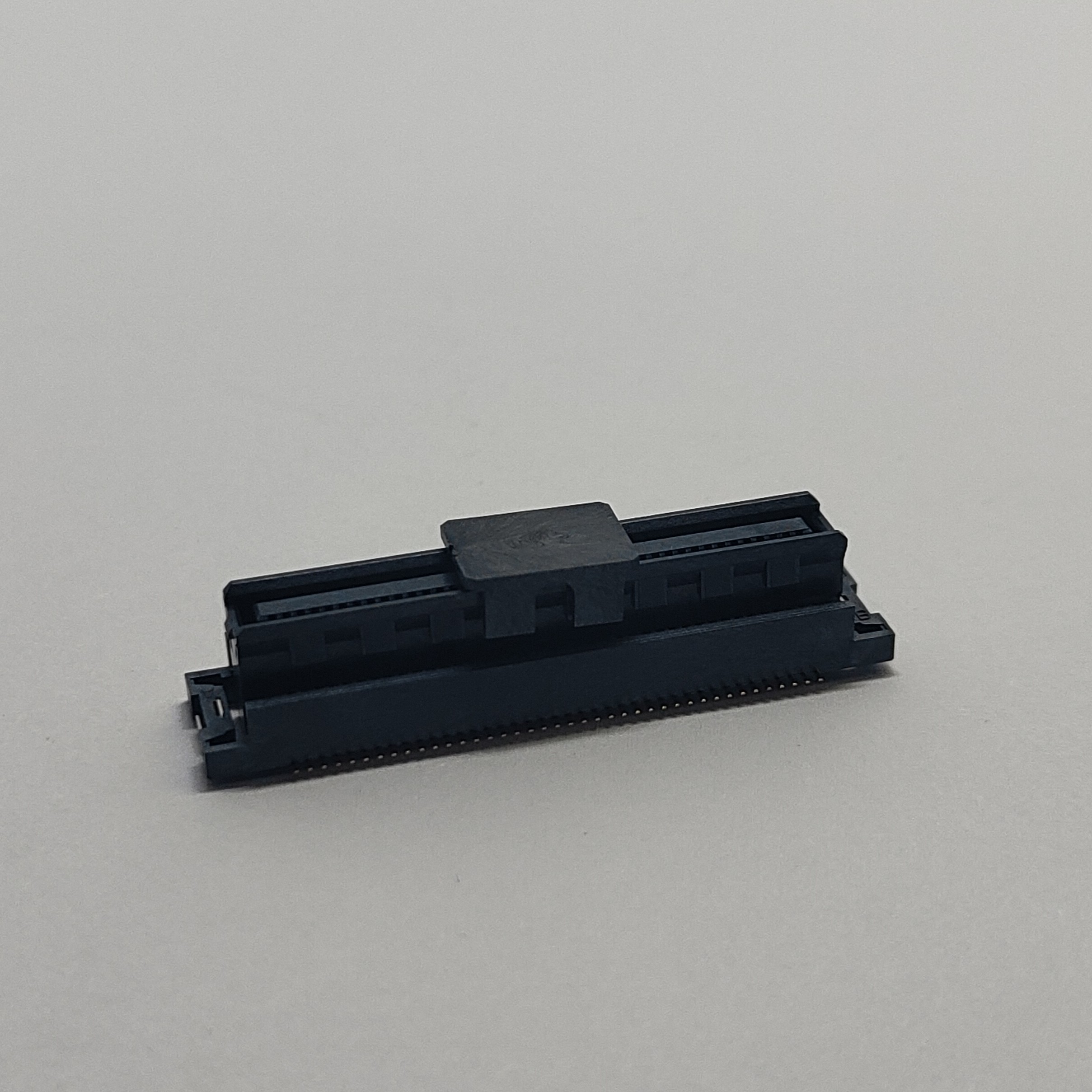 0.80mm Floating BTB Receptacle, Vertical SMT, 8.3mm Plastic Height, 80PIN, Au 3u", LCP Black