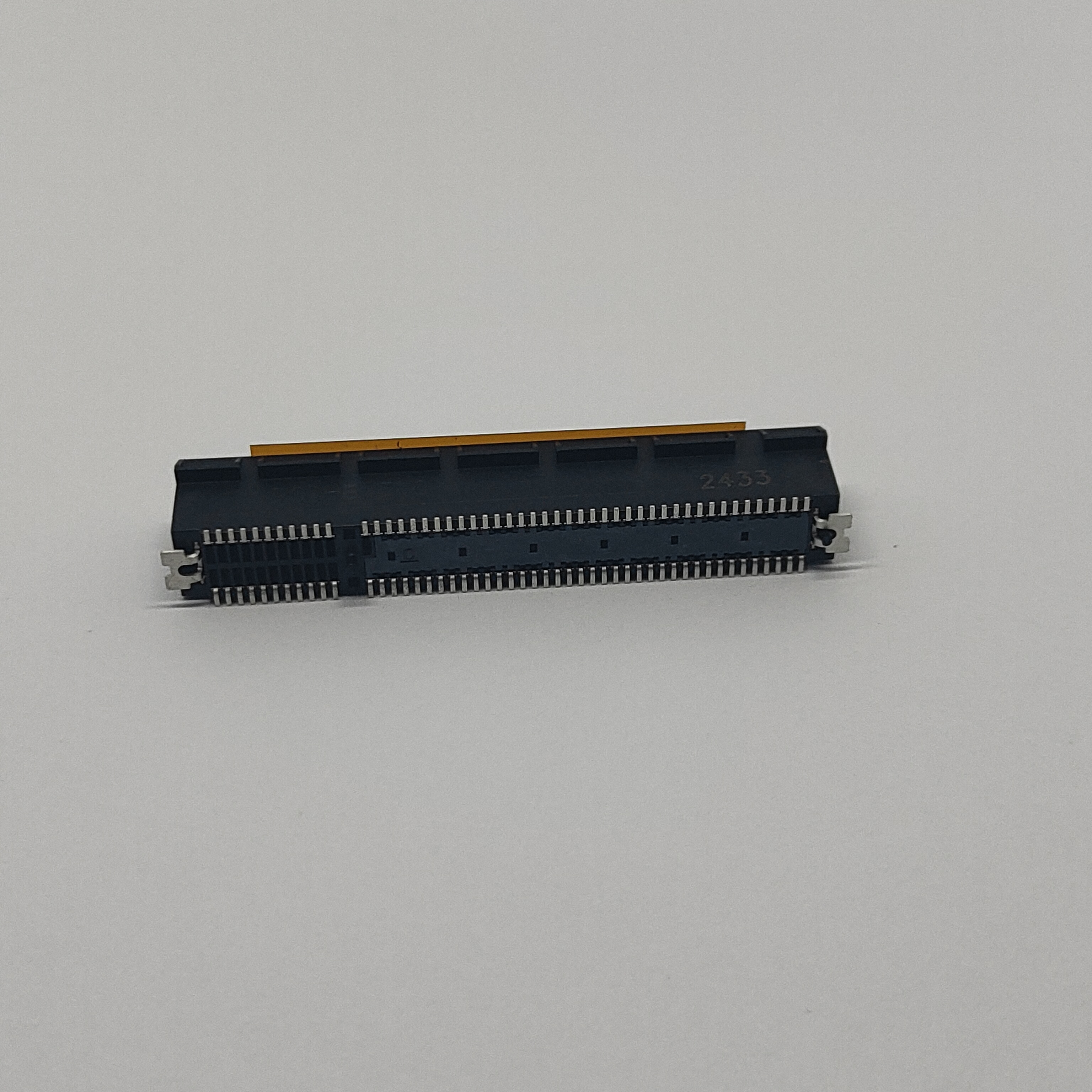 PCIe 5.0 SMT TYPE CONN BLACK
