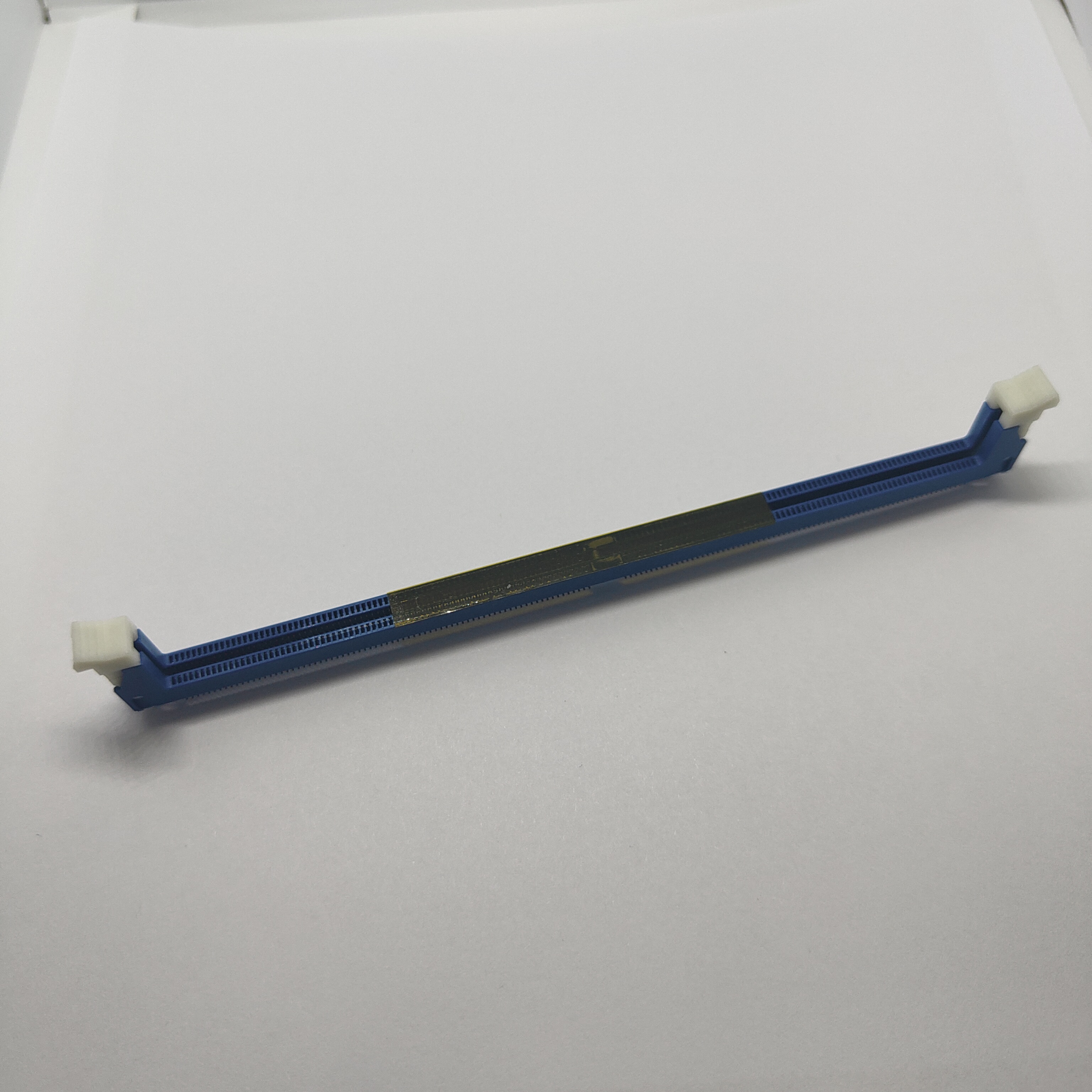 DDR5 288PIN PA9T Dual Latch Housing: BLUE (287C) Extractor: WHITE Au15u''