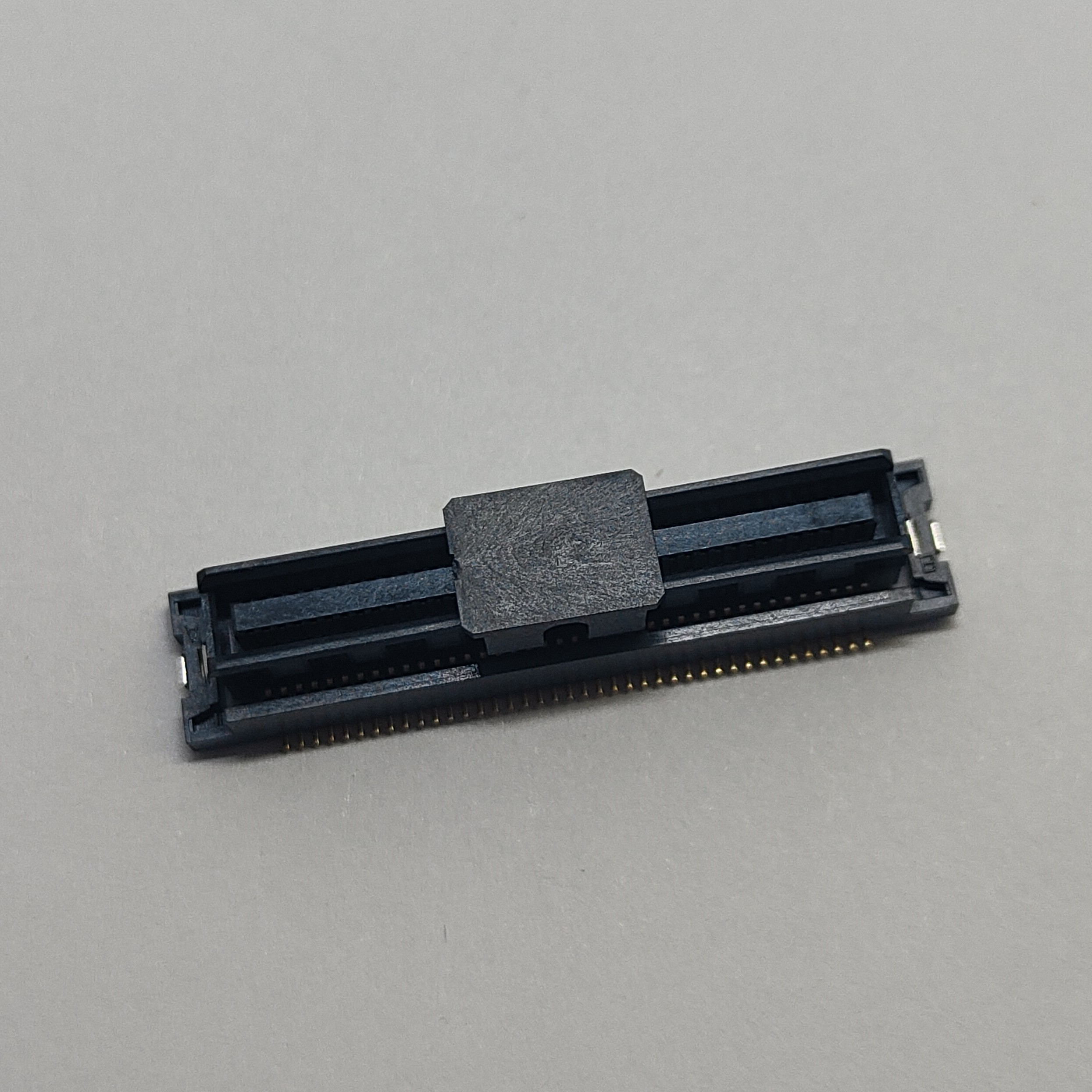 0.80mm Floating BTB Receptacle, Vertical SMT, 8.3mm Plastic Height, 80PIN, Au 3u", LCP Black