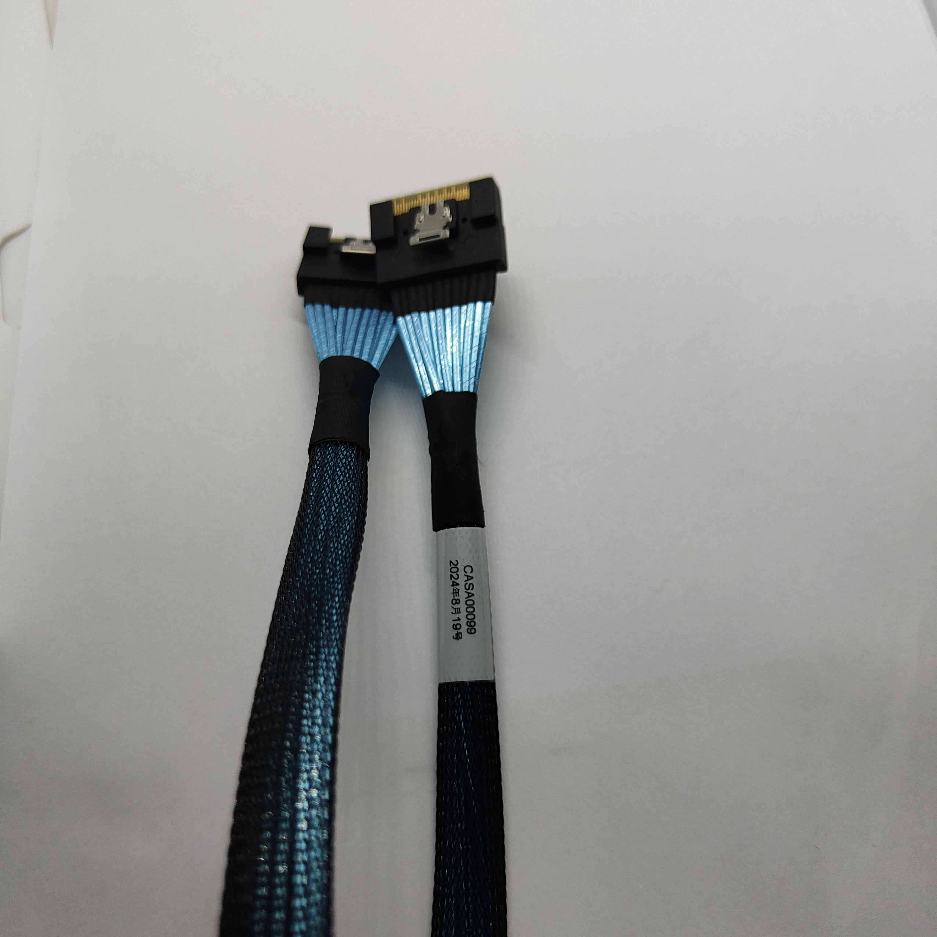SlimSAS 8X STR To SlimSAS 8X STR CABLE L=400MM