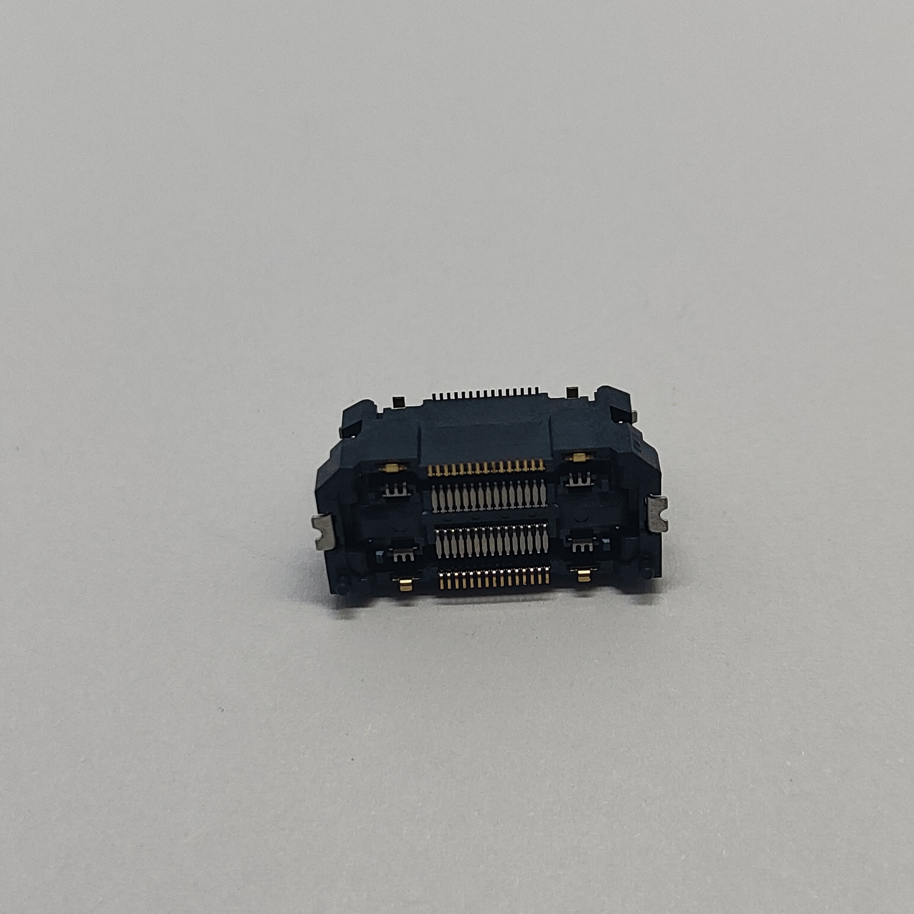0.5mm Pitch Floating Female Connector, SMT, Au 3μ",LCP Housing, High Temperature Resistant