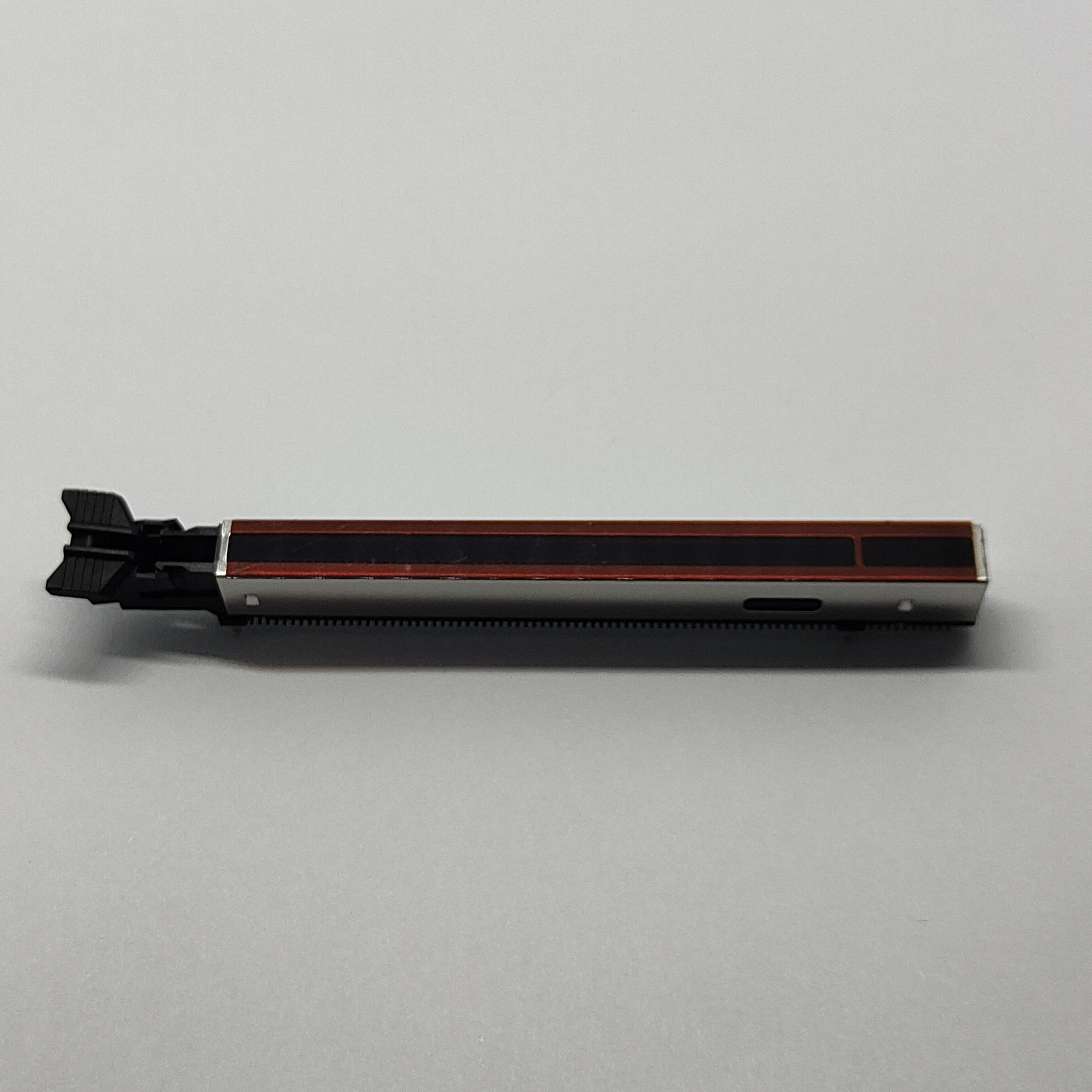 PCIe 5.0 SMT Connector with Eject Latch, Au 15μ", Black
