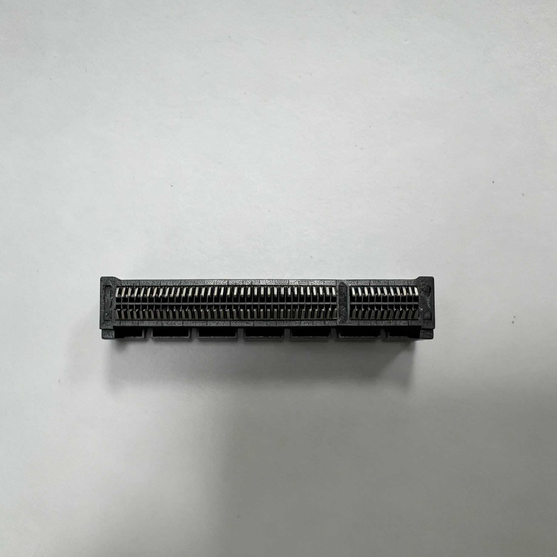 PCIe Gen4.016GT/S 98PIN Without Guide Post Board‑Lock Clamp‑Mount Au15u''