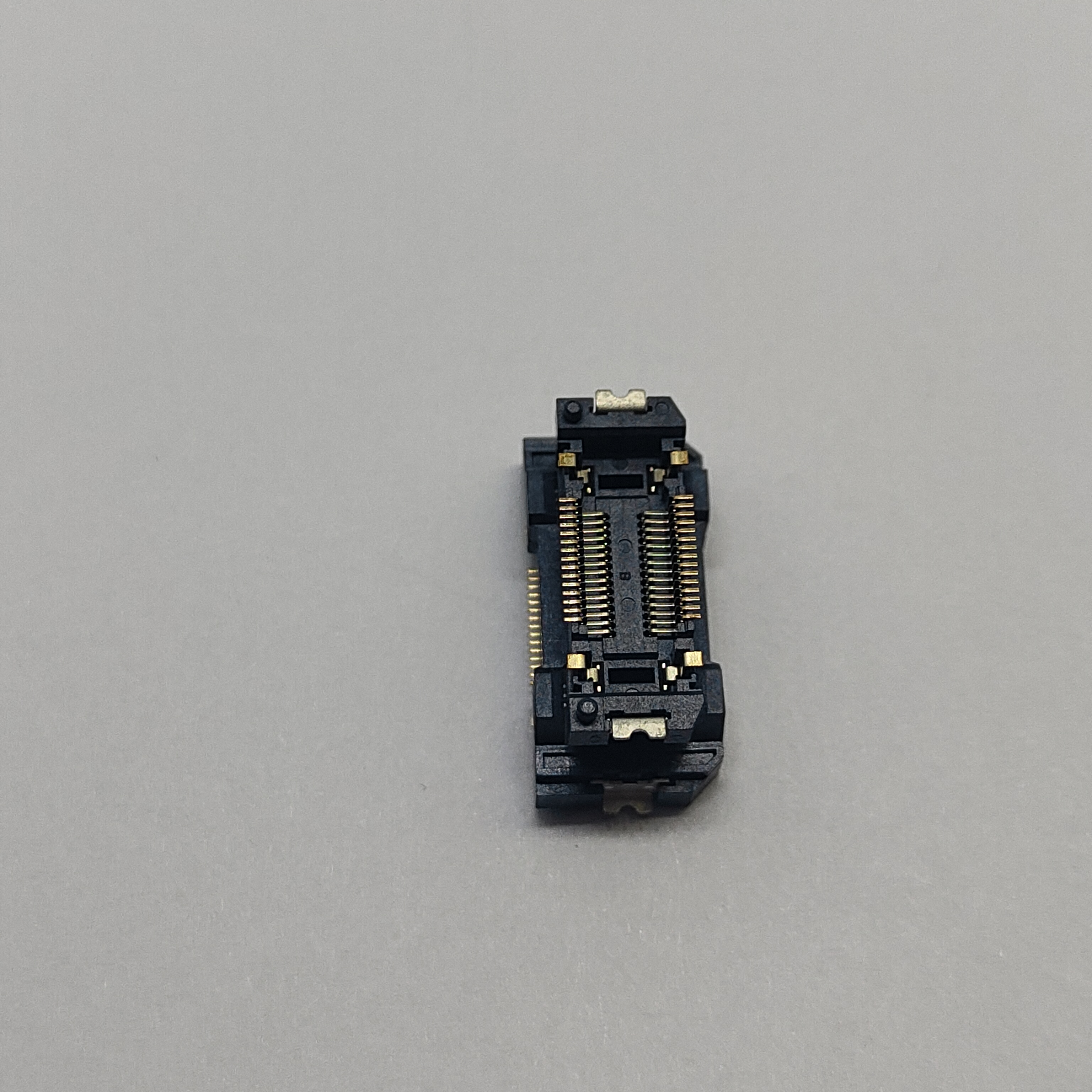 0.5mm Pitch Floating Female Connector, SMT, Au 3μ",LCP Housing, High Temperature Resistant