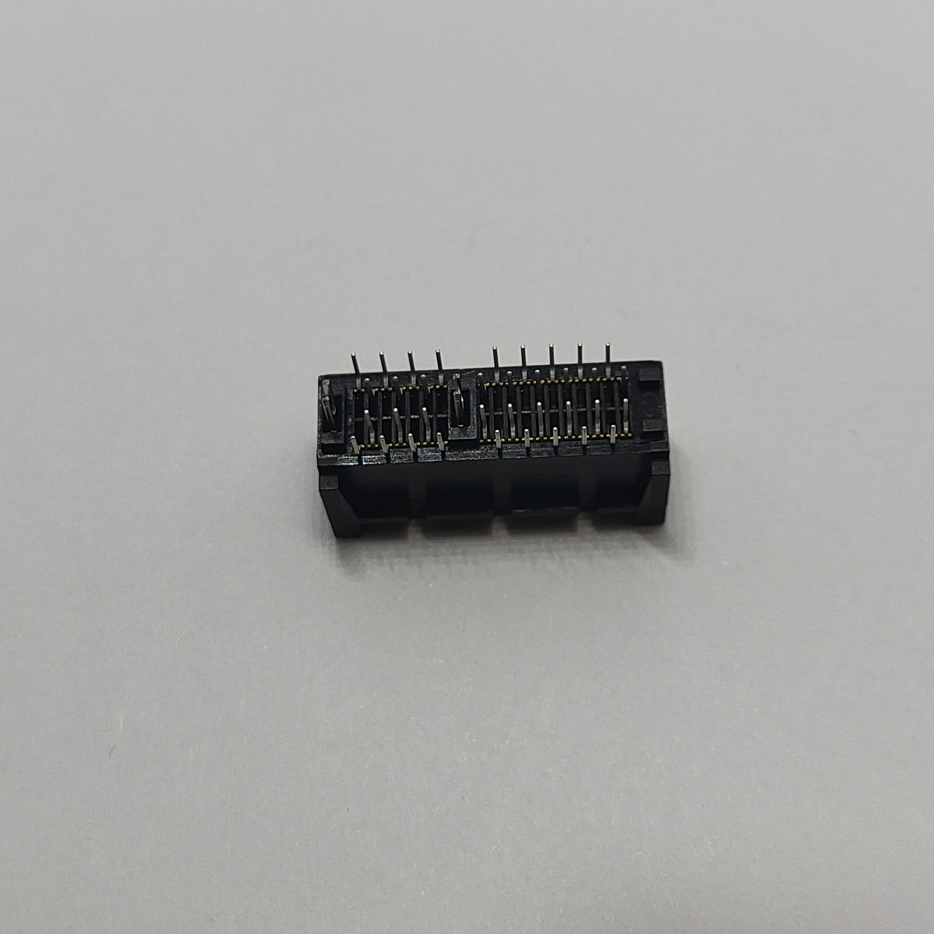 PCIe 3.0 36P NO LOGO G/F DIP BLACK
