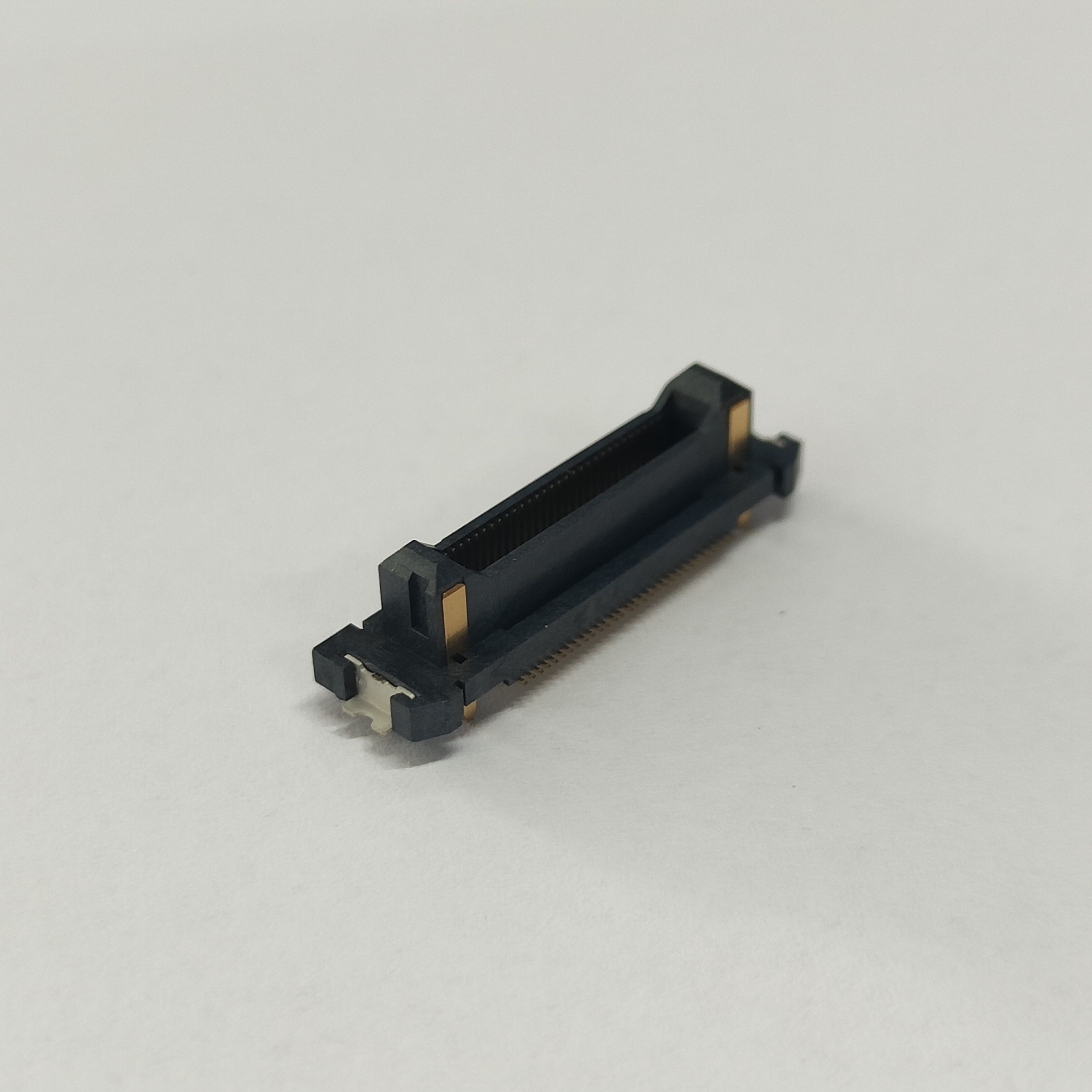0.50mm Pitch Floating BTB Male, Vertical DIP, 60P, Au 3μ", LCP Black