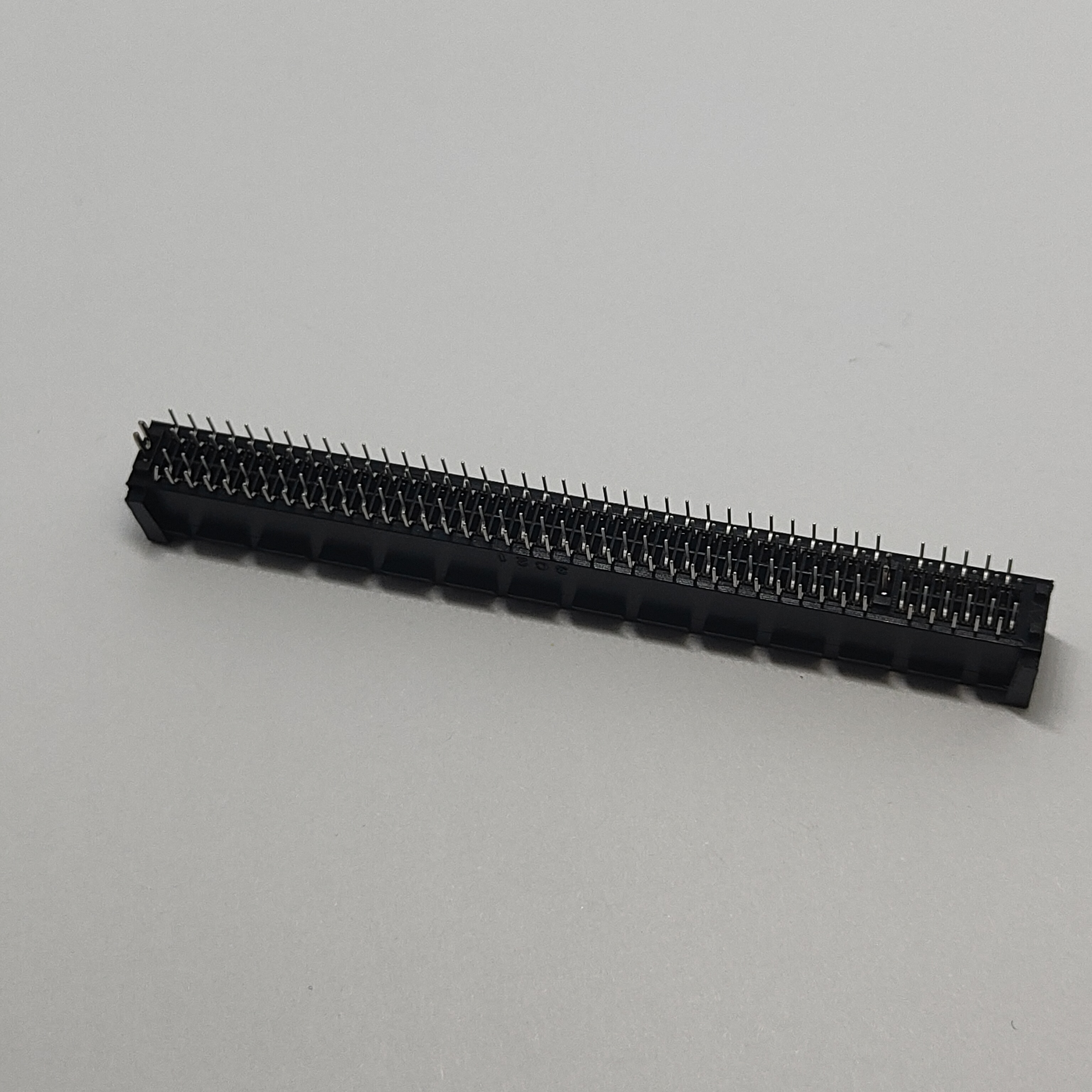 PCIe 164Pin Traditional Black Connector G/F – Harpoon, 2.50mm Lead, PBT/C2680/SPCC