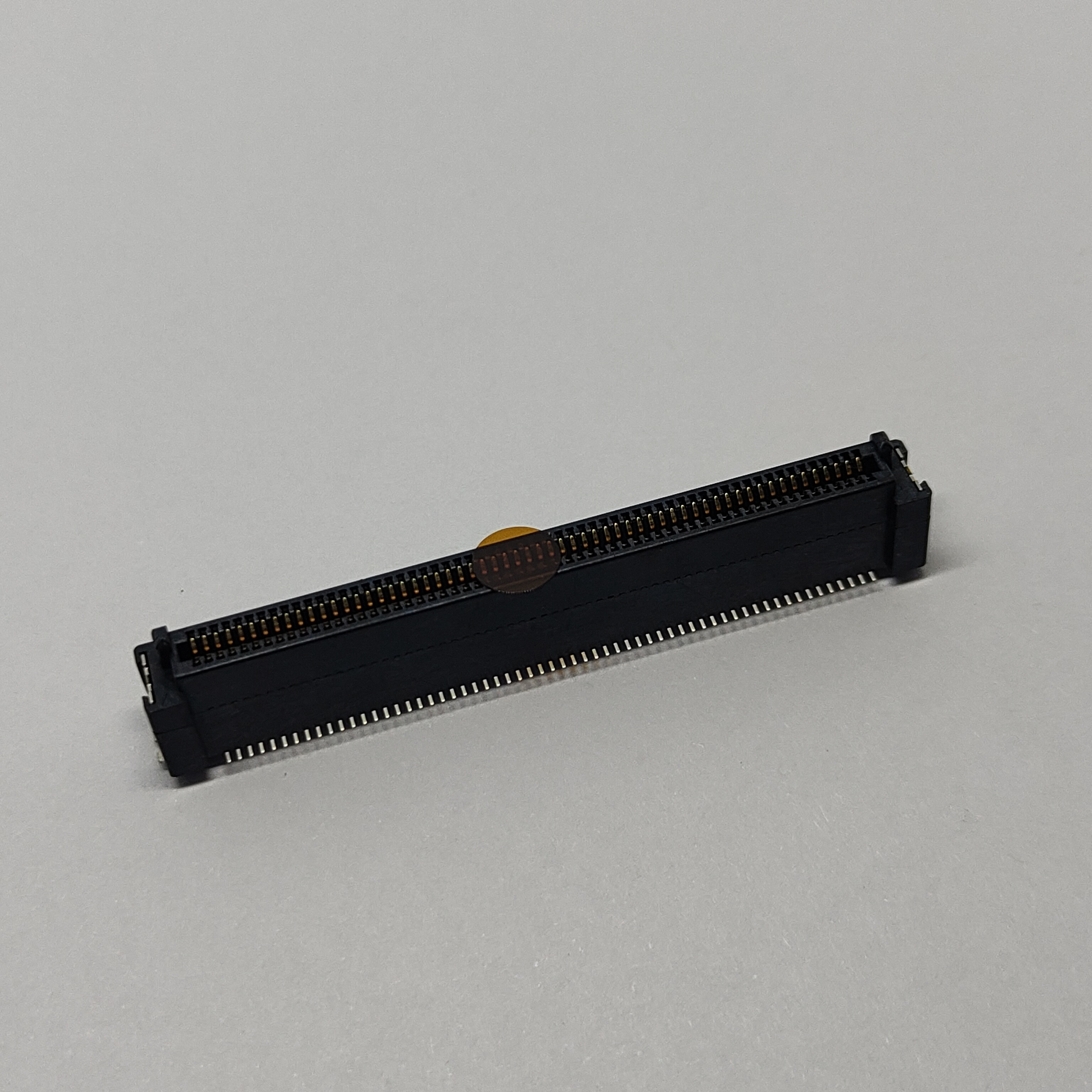 BTB Pitch 0.8mm Female Vertical SMT Connector 2*60Pin H10.00mm Au3u''