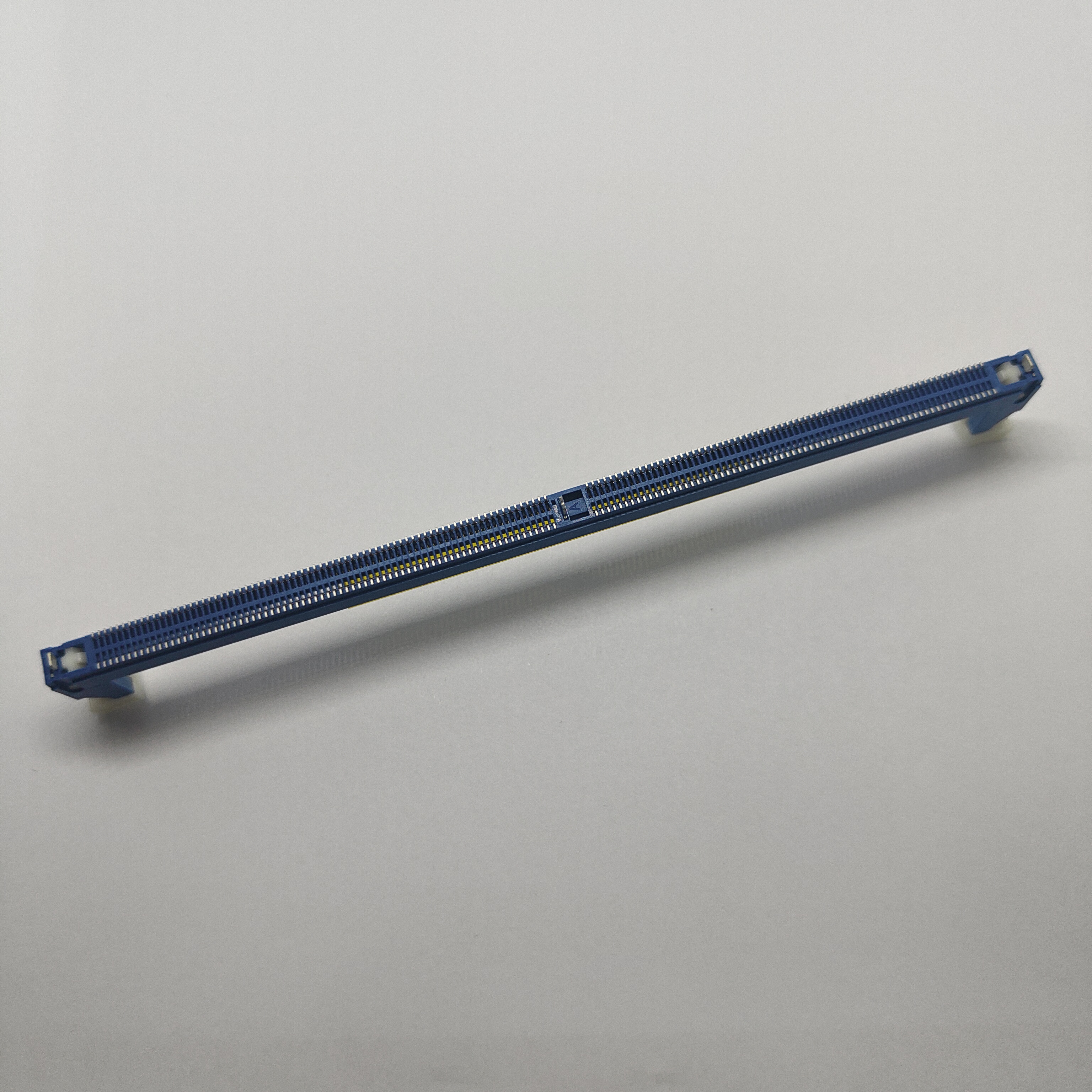 DDR5 288PIN PA9T Dual Latch Housing: BLUE (287C) Extractor: WHITE Au15u''