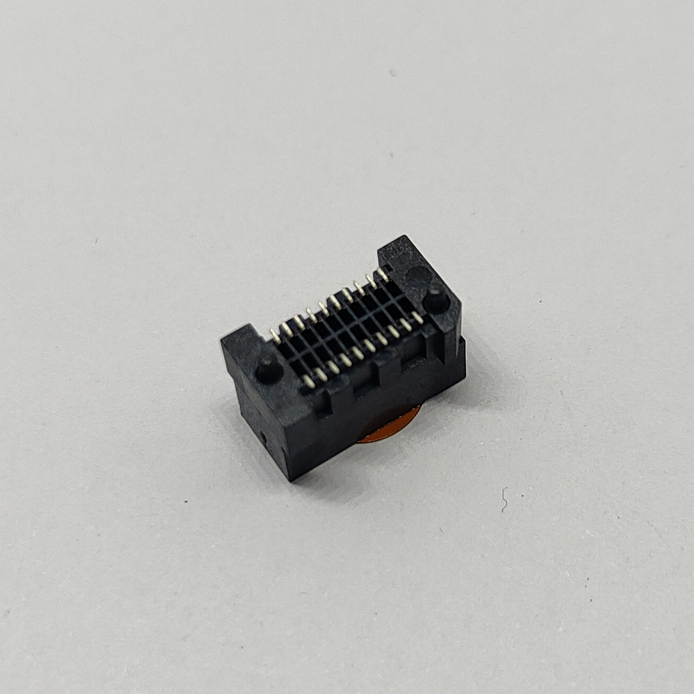 Riser Card Edge Connector PCIe Slot 0.8mm Vertical SMT LCP 