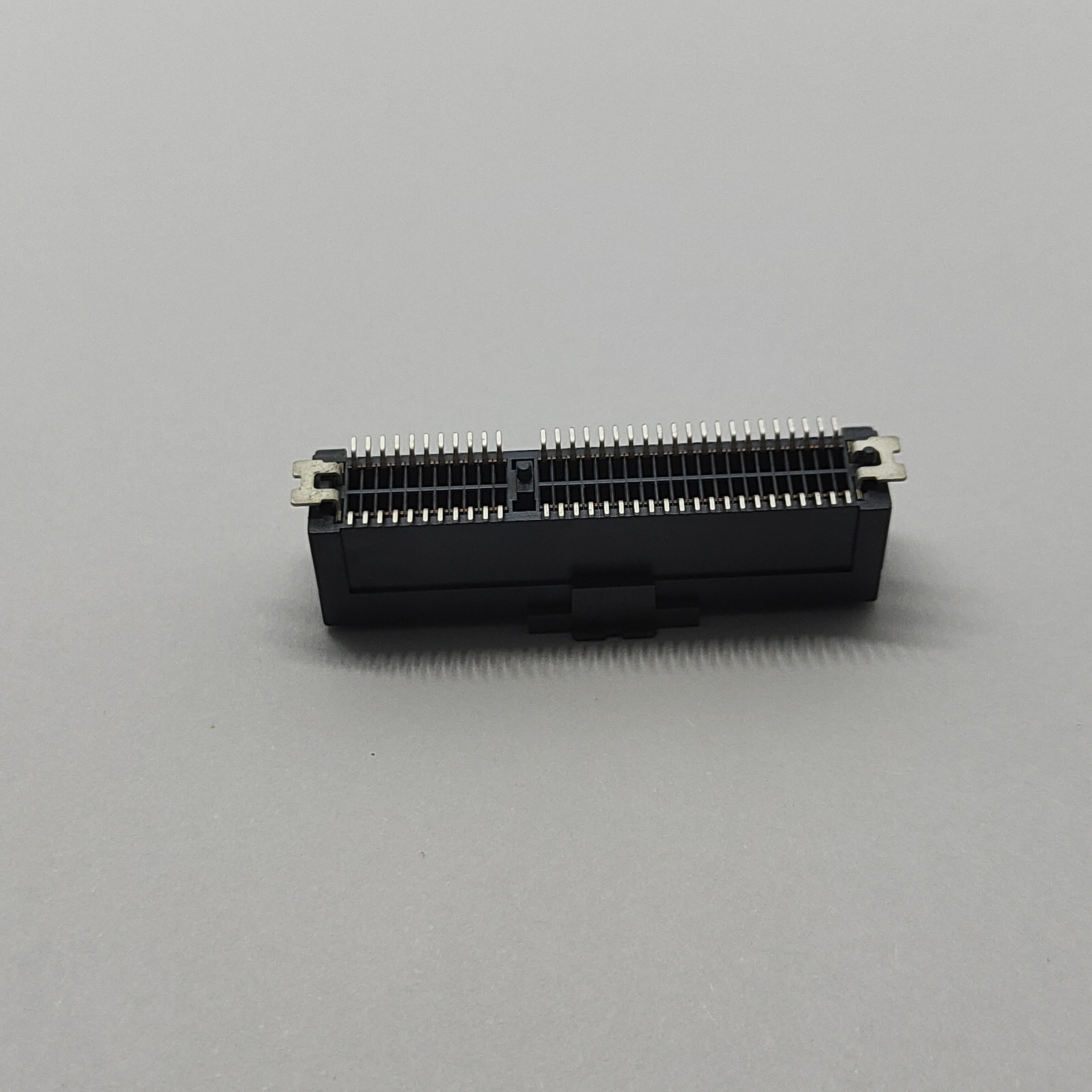 PCIe Gen4 64P SMT Connector Side Cutout Ground Plate 15u'' Au Plated Tape & Reel With Cap