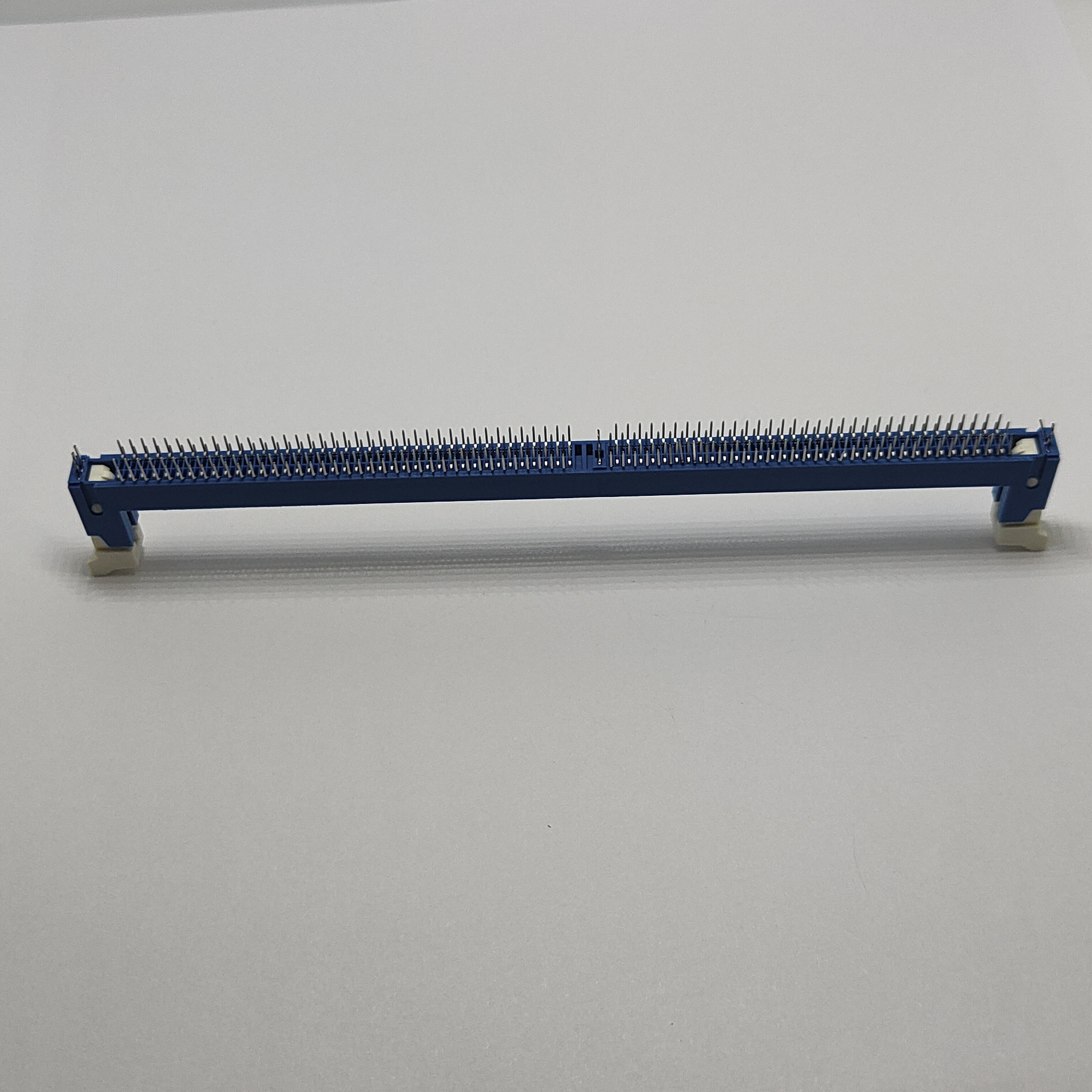 DDR4 288P Memory Socket, Blue Housing(293C) with White Latch Solt DIP＝3.0mm