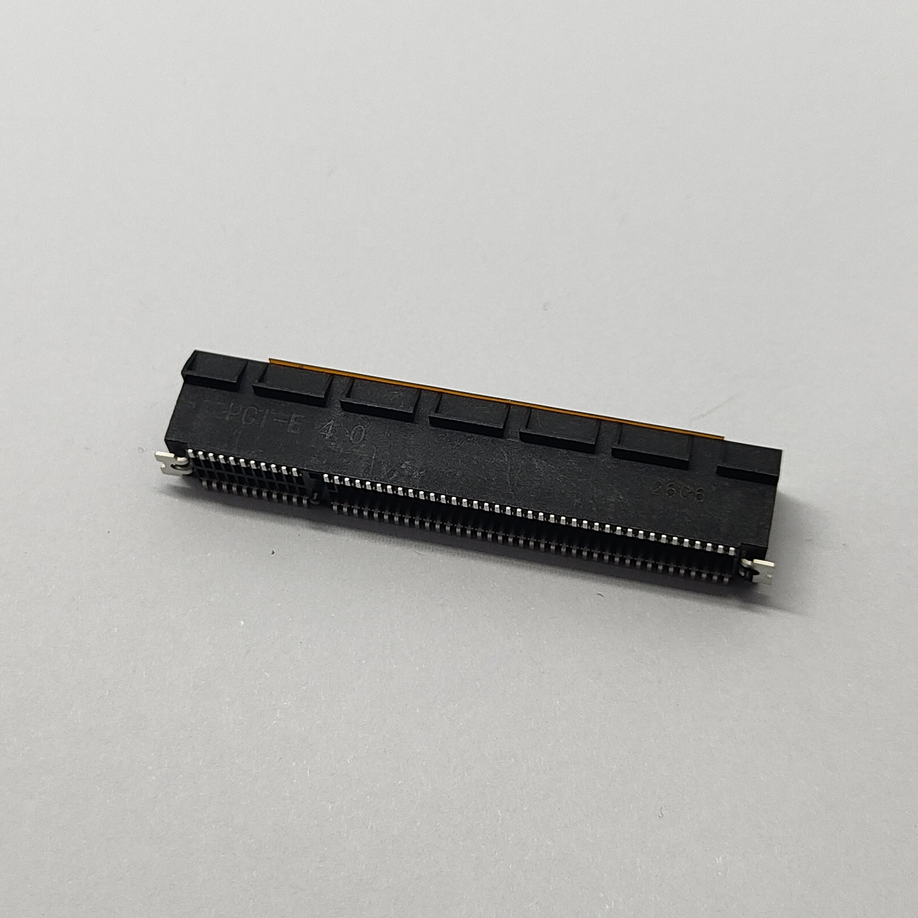 PCIe 4.0 Black 4.0 SMT TYPE CONN Non-Slotted Side