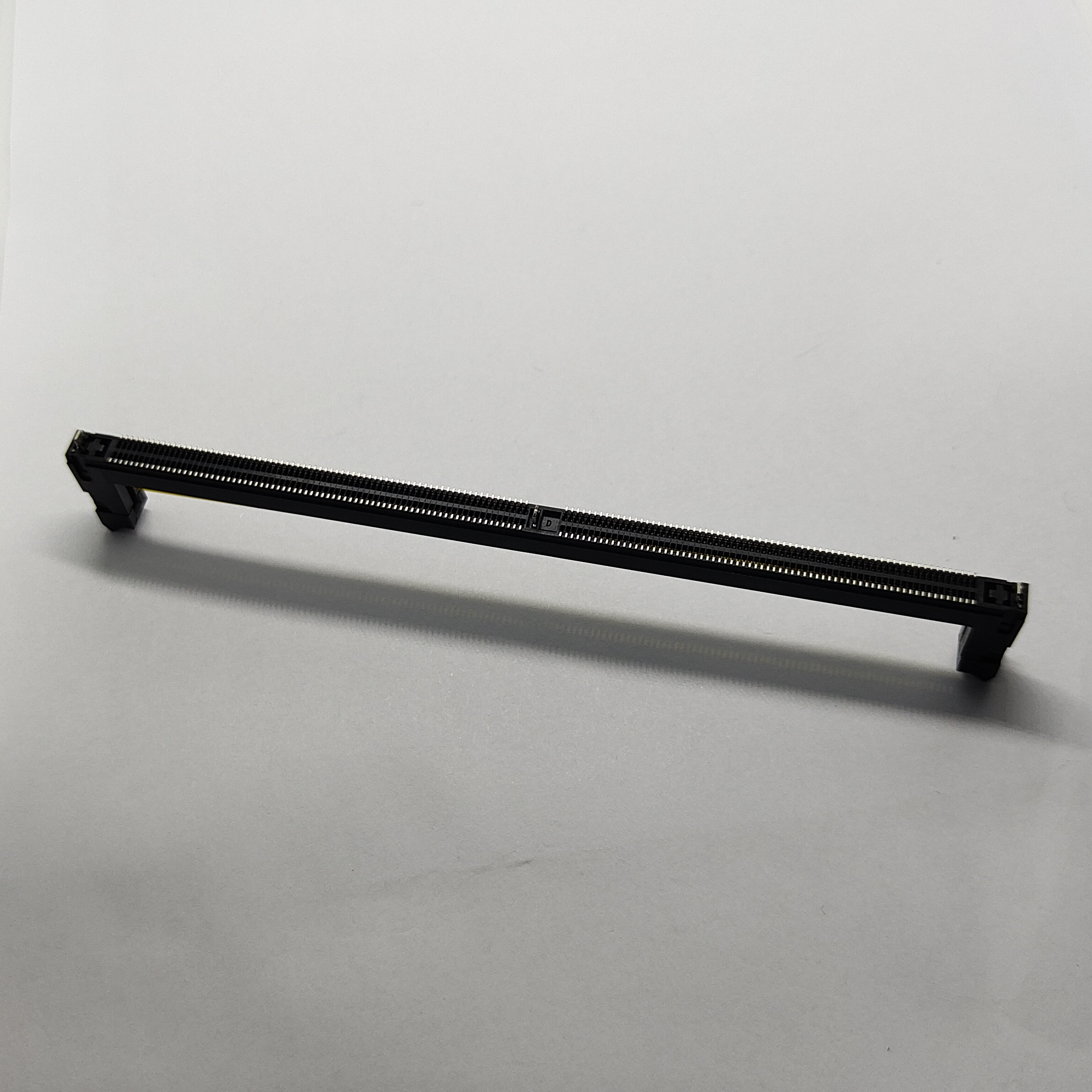 DDR5 288PIN UDIMM Short Latch HARD TRAY WITH MYLAR L=120MM Black Au30u''