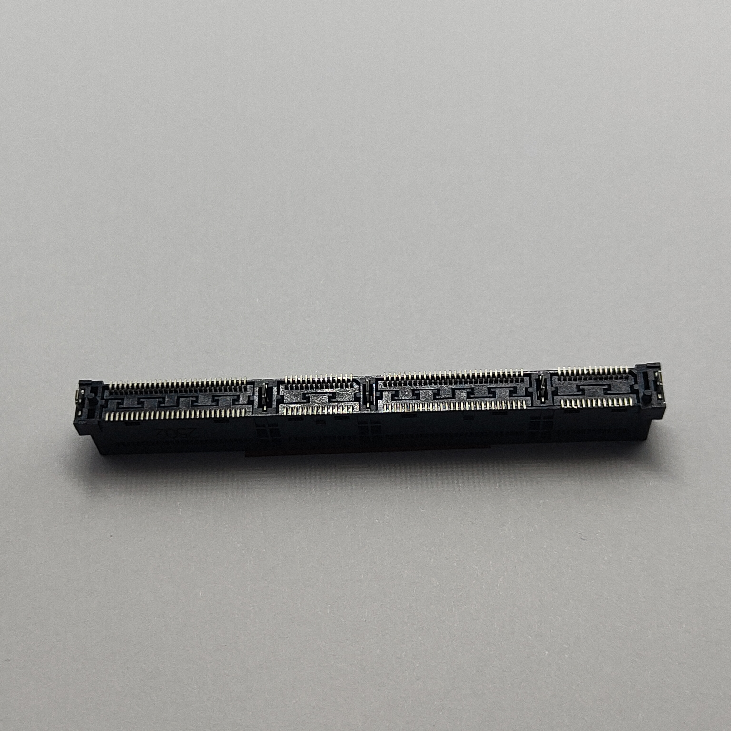 GenZ Series, 4C+ Vertical Type, 168-Pin, Logo-Free, 30μ" Gold Plating, Tape & Reel Packaging