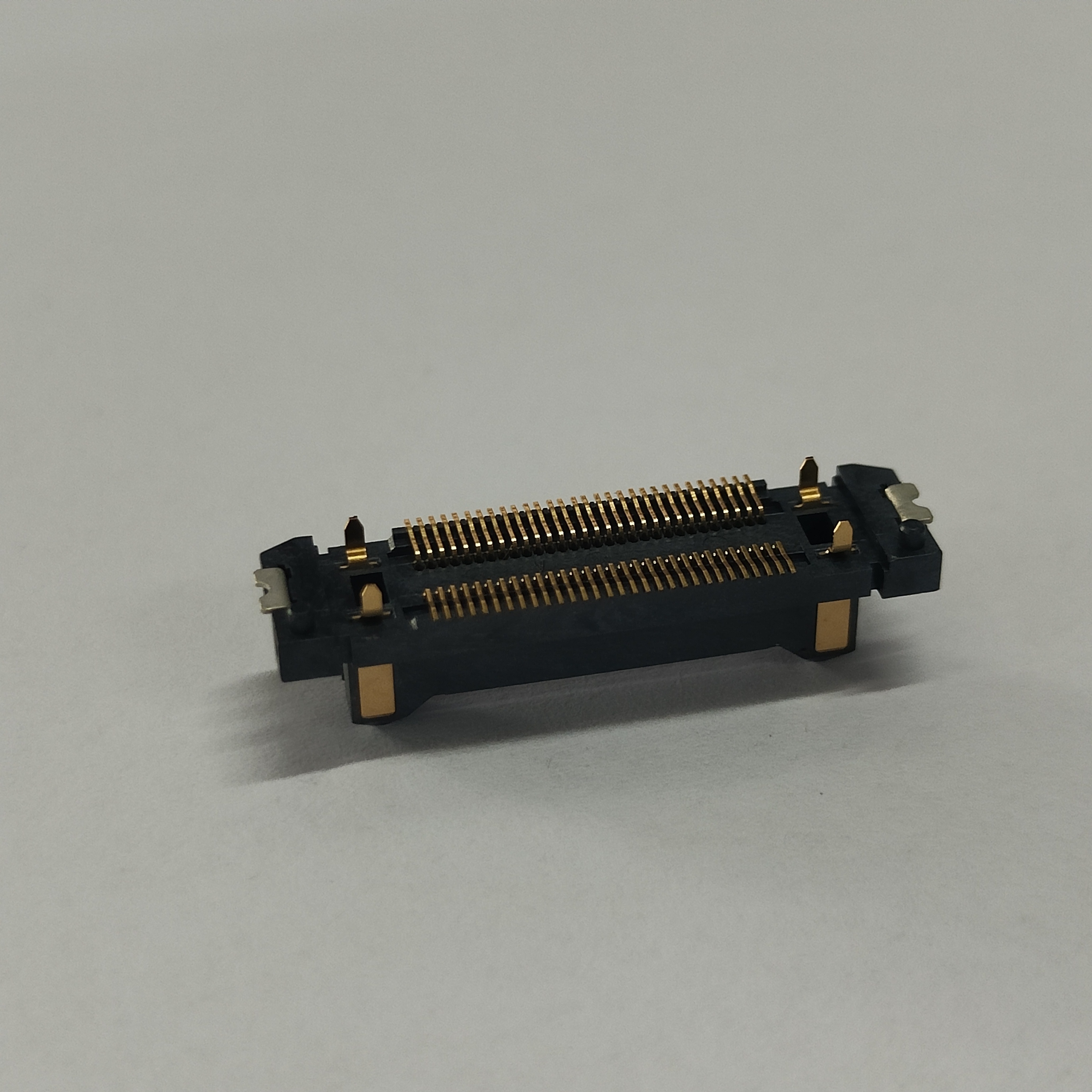 0.50mm Pitch Floating BTB Male, Vertical DIP, 60P, Au 3μ", LCP Black